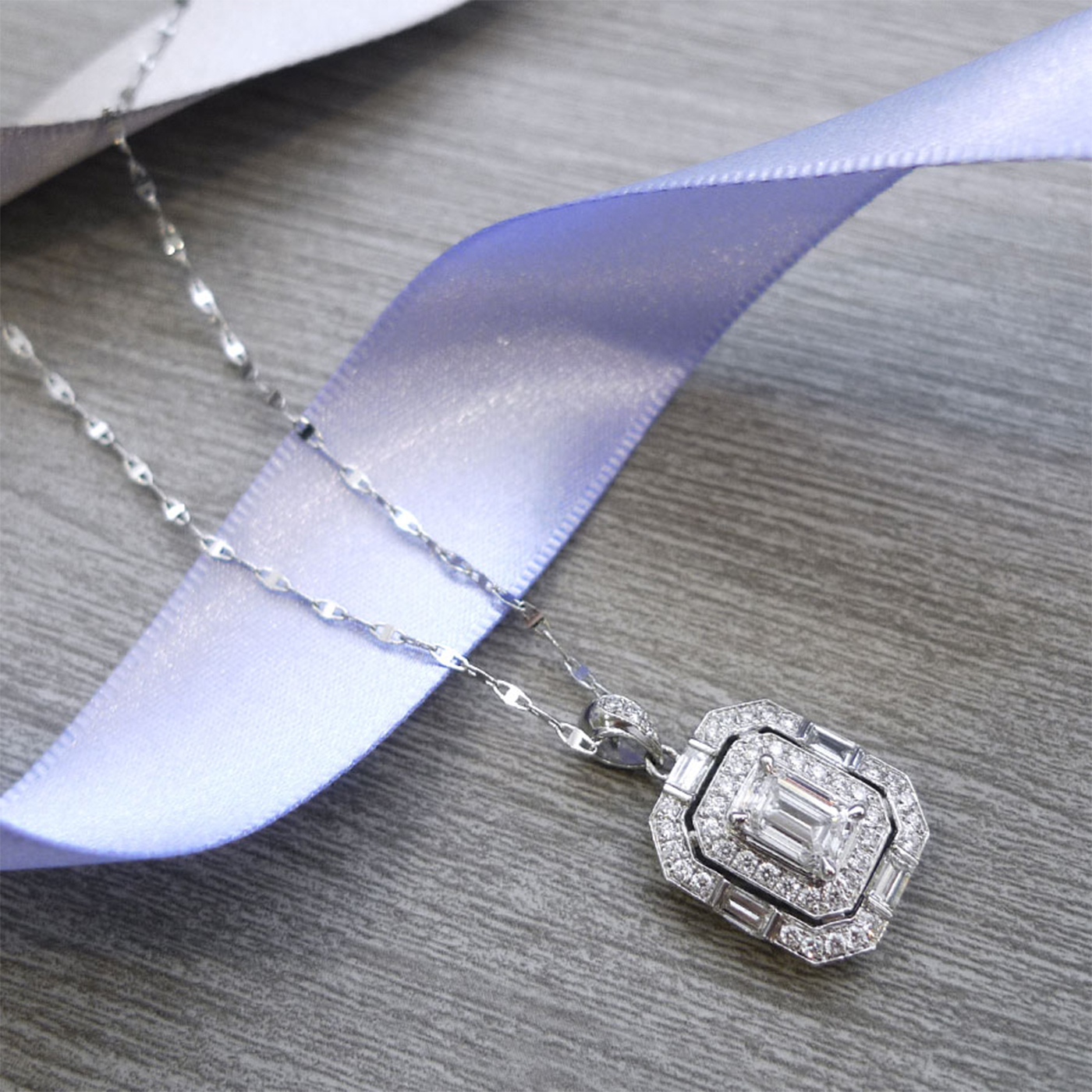 光輝庭園 — GIA1克拉鑽石項鍊