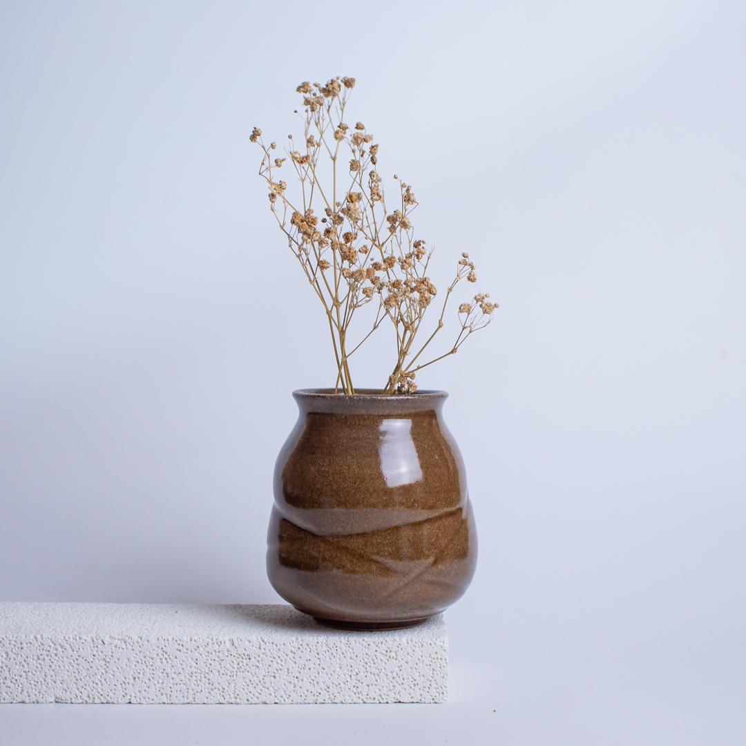 咖啡棕紋路花瓶