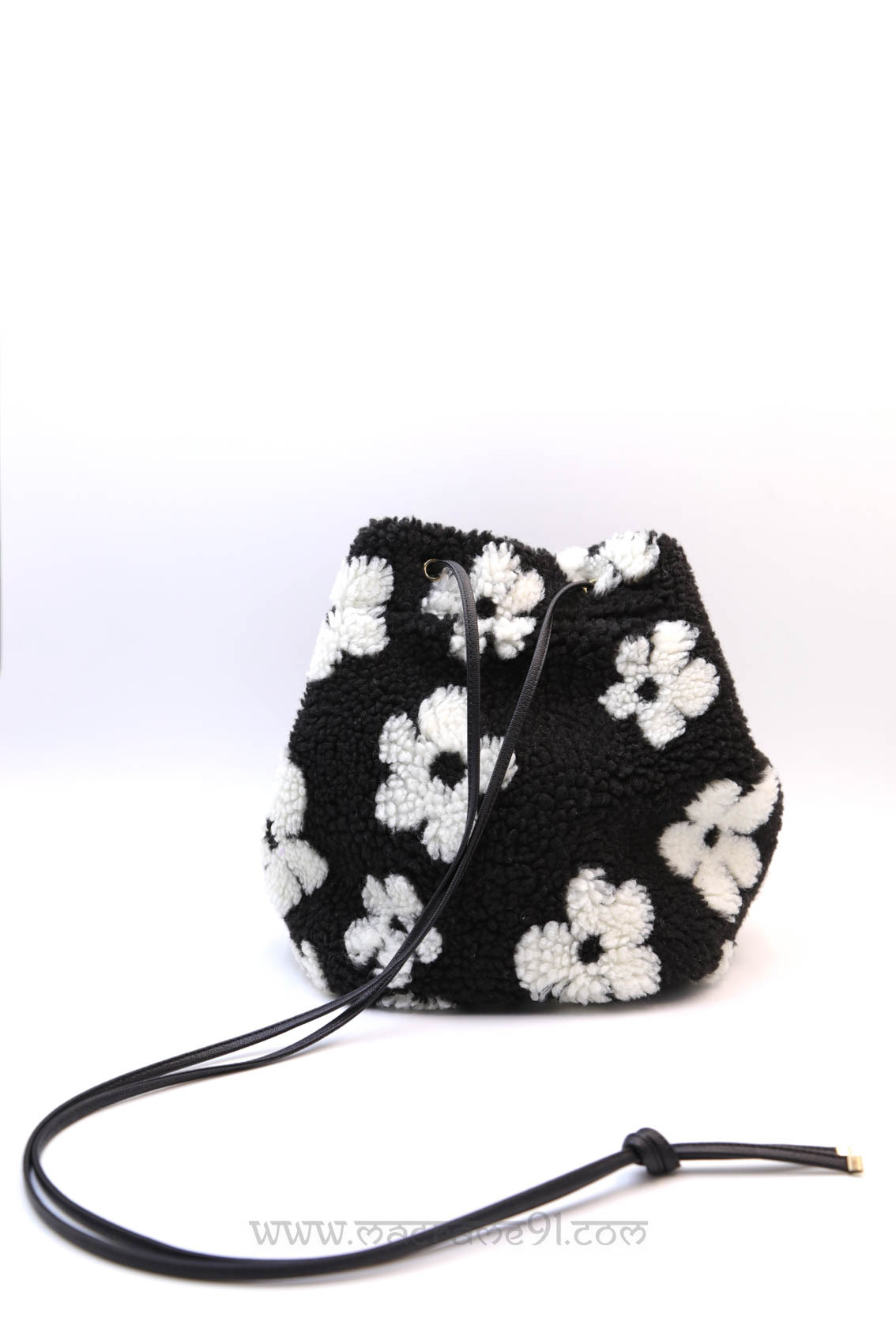 Dignity Closet - 黑白色毛毛束繩袋 - DCS-144-BLXWH-F (0216)