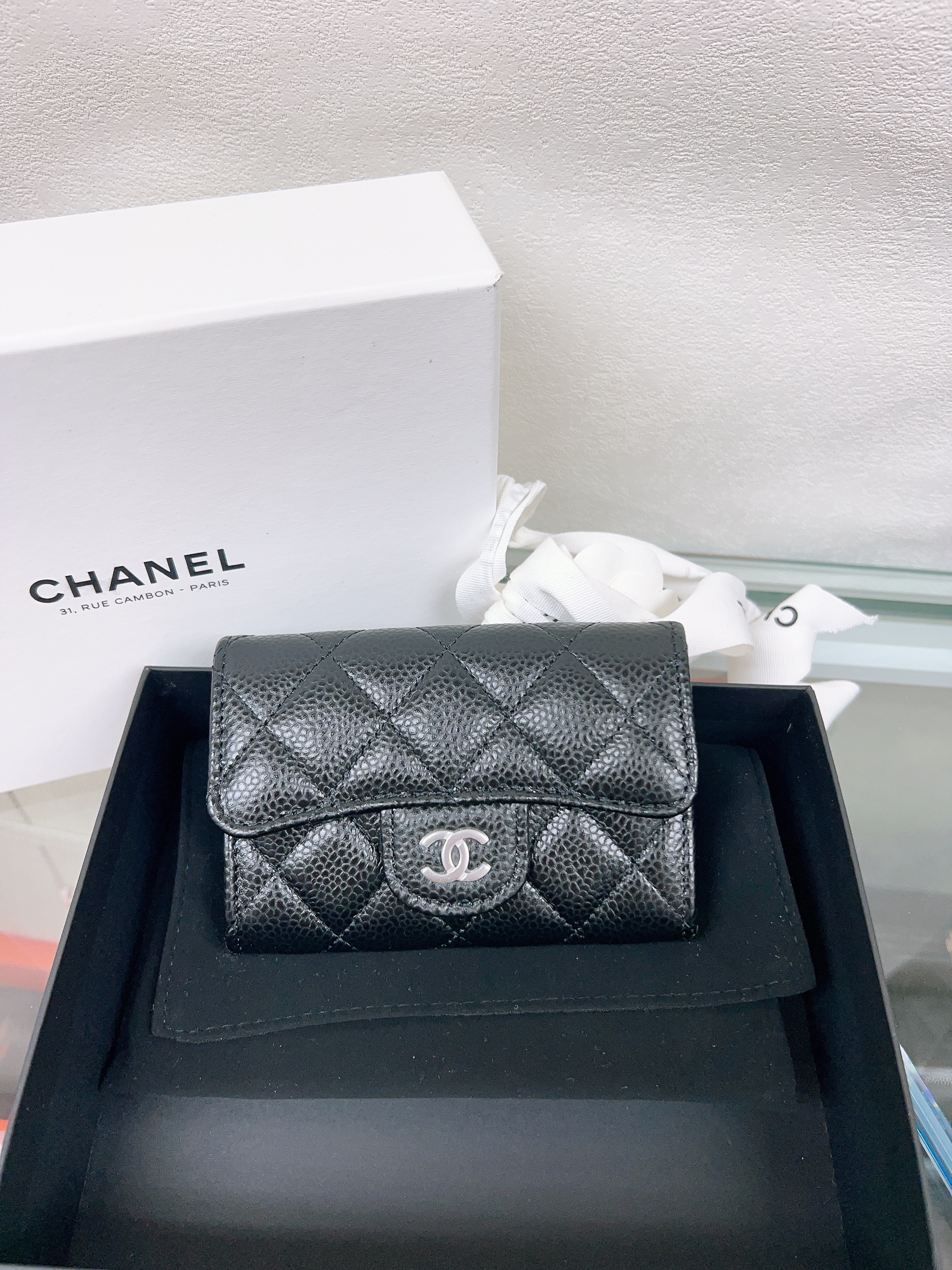 *Unused* Chanel classic flap card holder (black caviar silver)