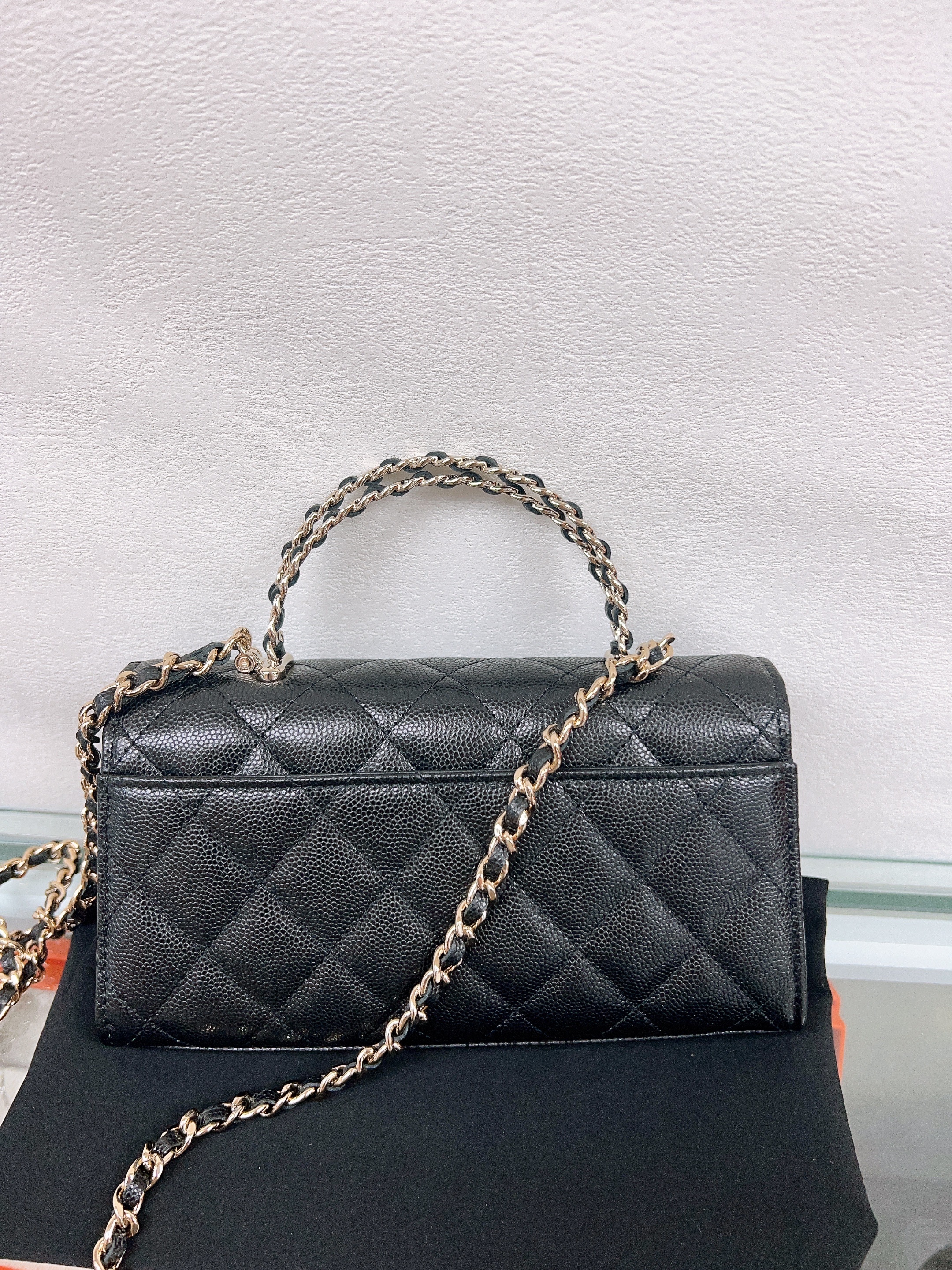 *Unused* Chanel kelly handle flap bag 25s / phone holder (black caviar/ GHW)