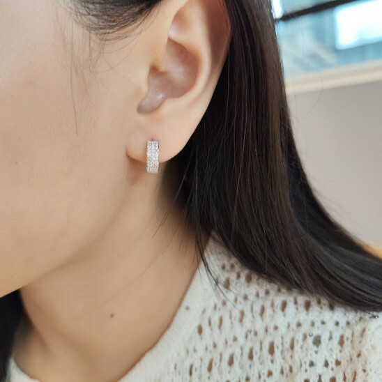 18K金鑽石圈形耳環