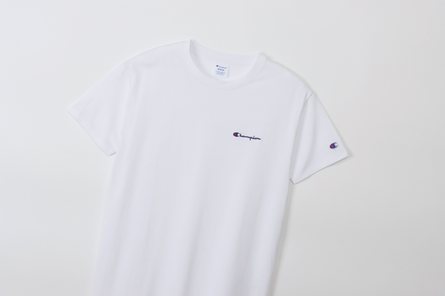 女款-BASIC 刺繡LOGO 開岔 寬版洋裝-白色（CW-X339-010）