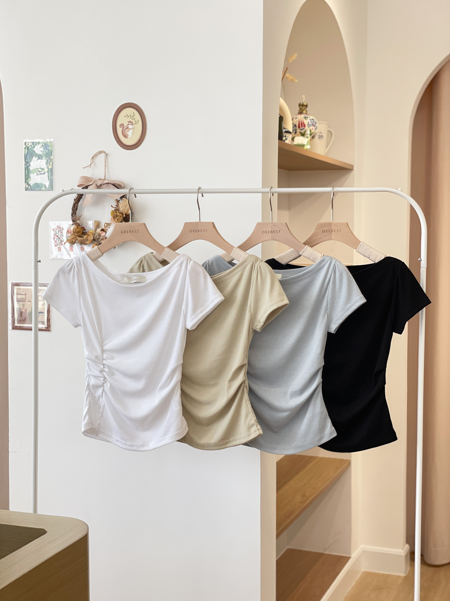 T1264 Wavy Split Basic Top