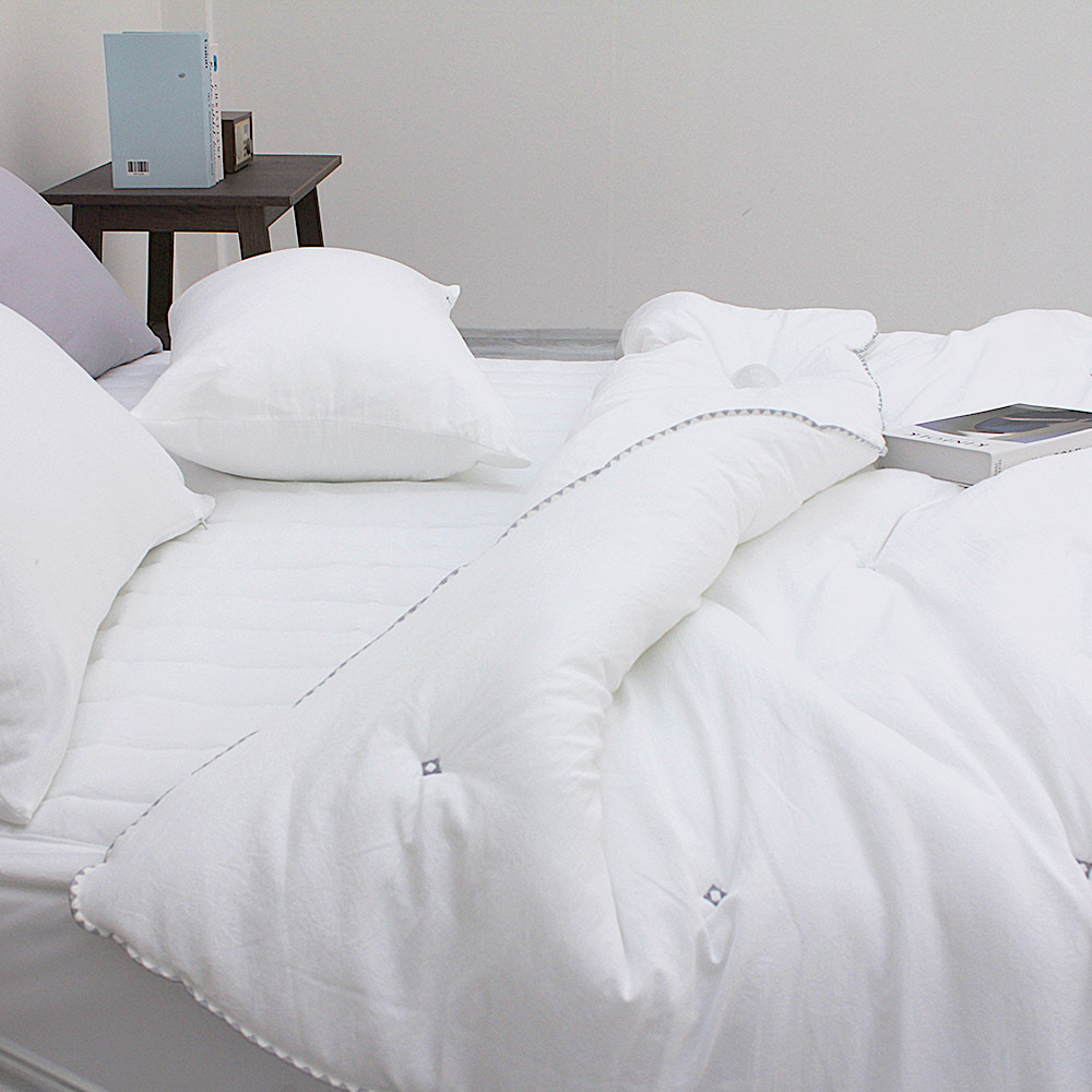 ☁️100% 韓國自家工廠床品☁️｜好好摸菱形刺繡素面 (四季被/枕套)