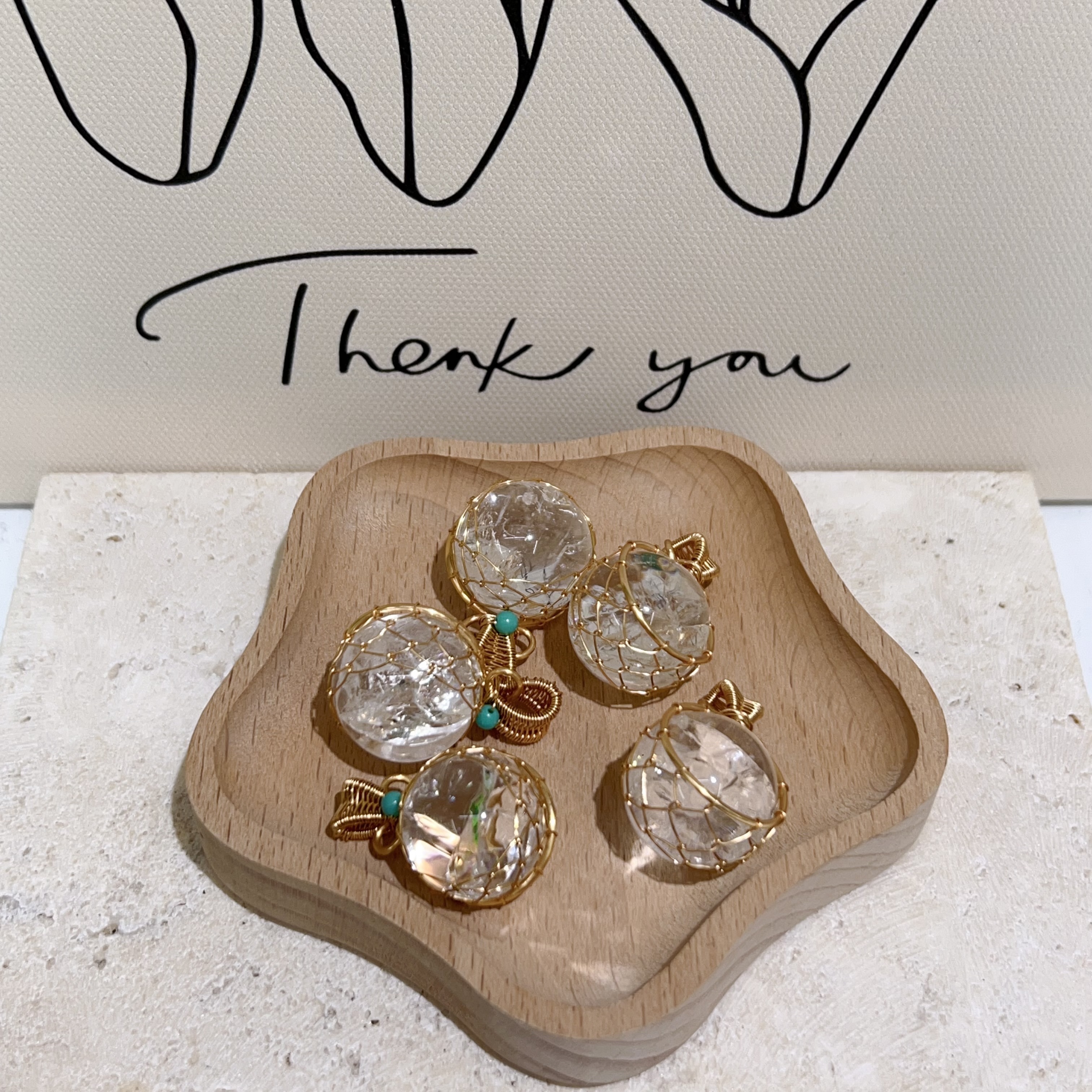 彩虹白水晶球繞線轉轉吊墜