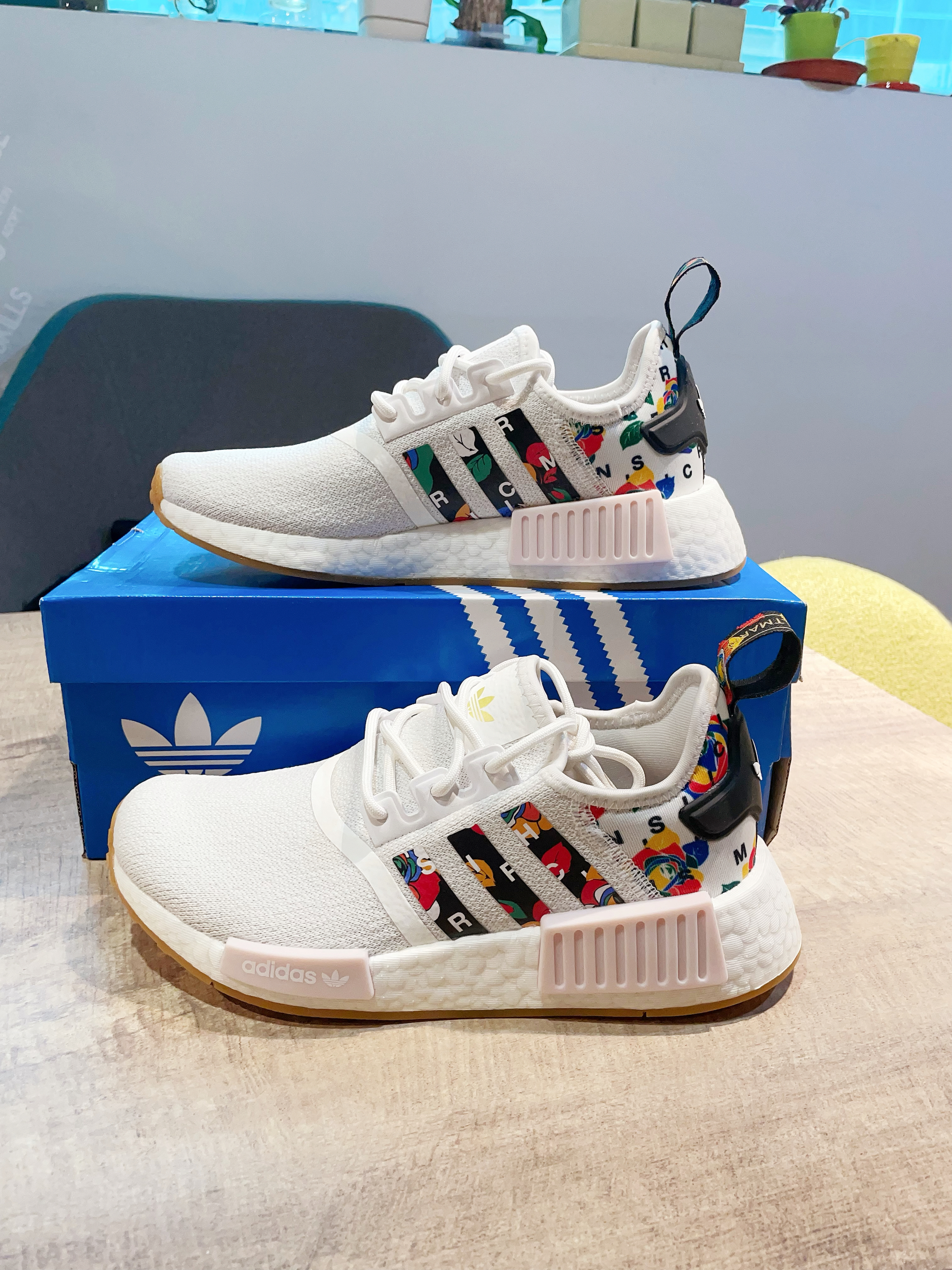 adidas gazelle silver green womens MONCLER X ADIDAS ORIGINALS NMD RUNNER HIGH