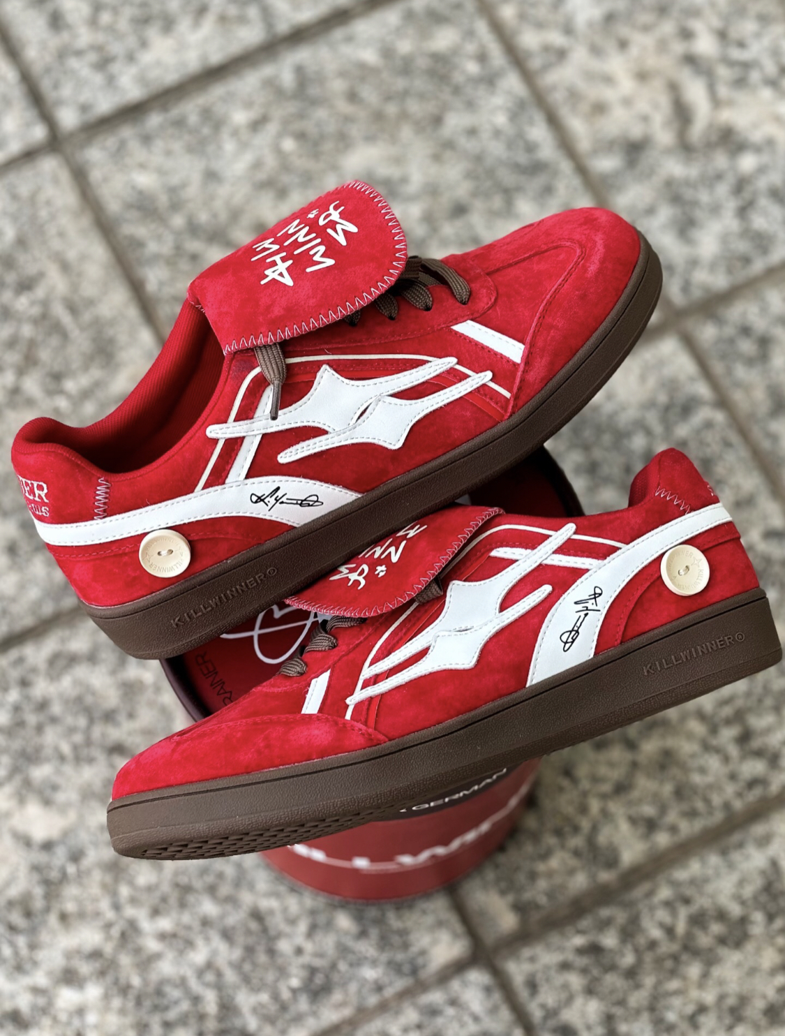 【APAIR】預購 Killwinner 紅絲絨 德訓鞋 紅焦糖底 男女款 情侶鞋 KWDX240201