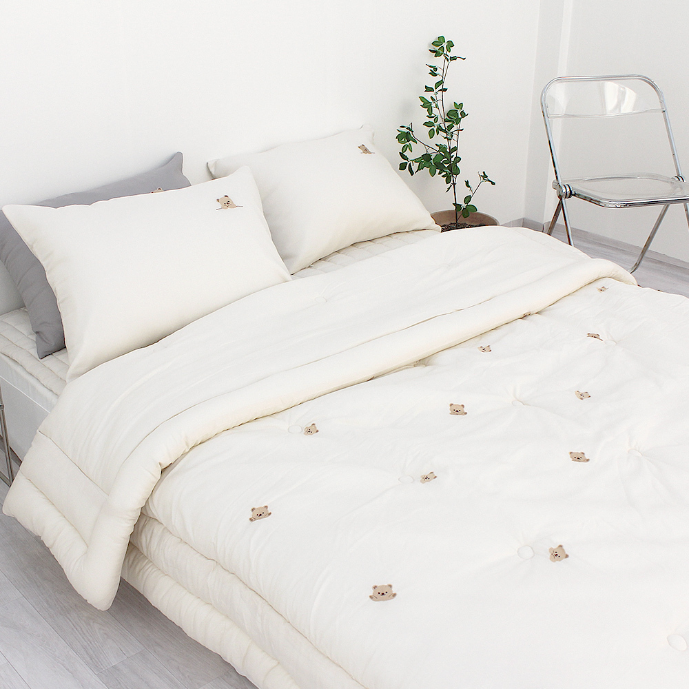 【現貨】☁️100% 韓國自家工廠床品☁️｜刺繡表情小熊天絲莫代爾  (四季被/春夏薄被/枕套)