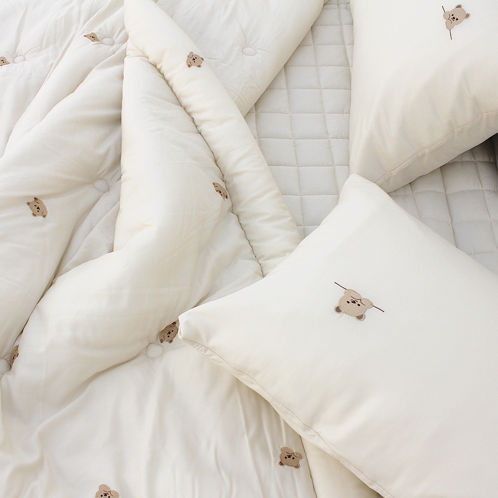 【現貨】☁️100% 韓國自家工廠床品☁️｜刺繡表情小熊天絲莫代爾  (四季被/春夏薄被/枕套)