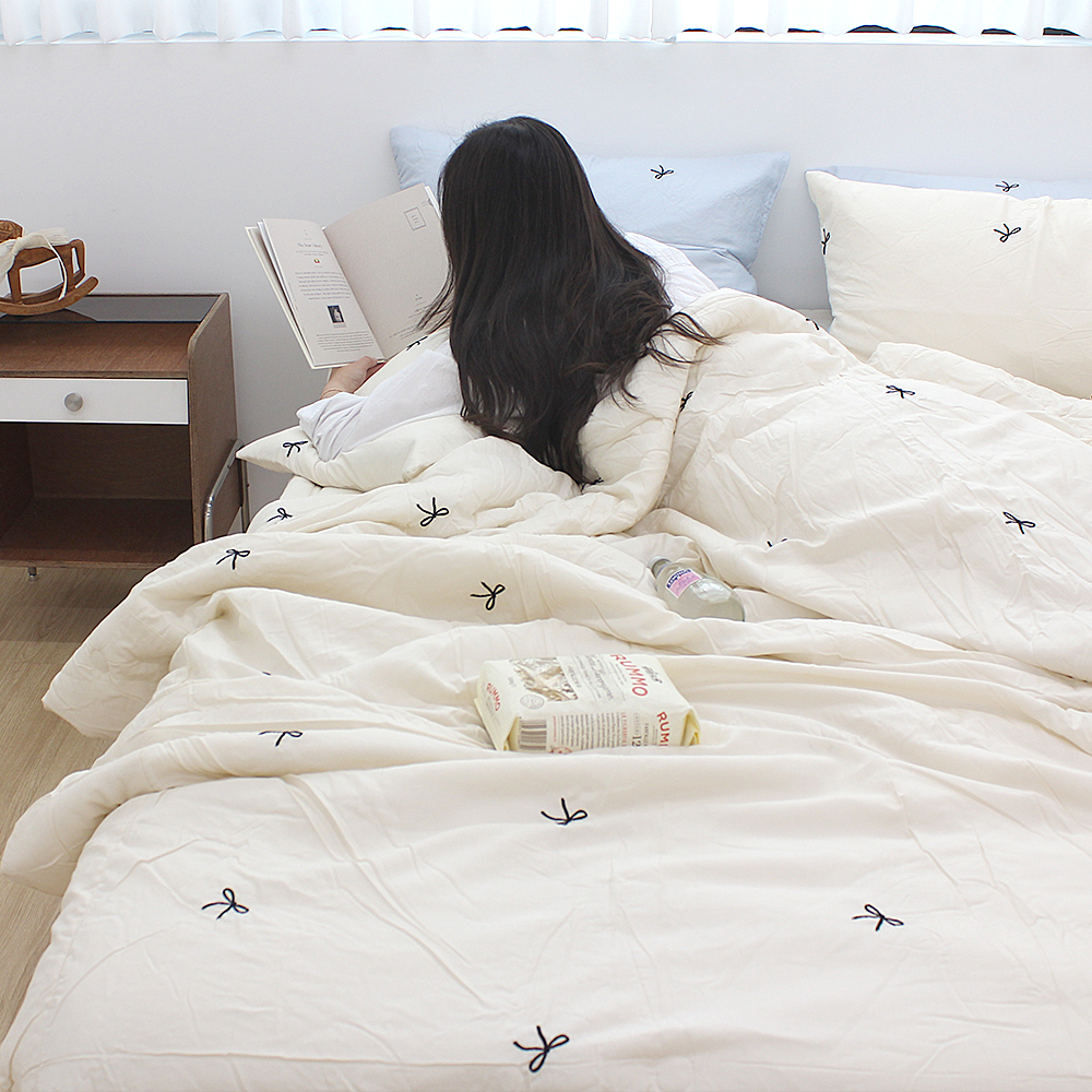 ☁️100% 韓國自家工廠床品☁️｜浪漫法式刺繡蝴蝶結天使莫代爾 (四季被/春夏薄被/枕套)