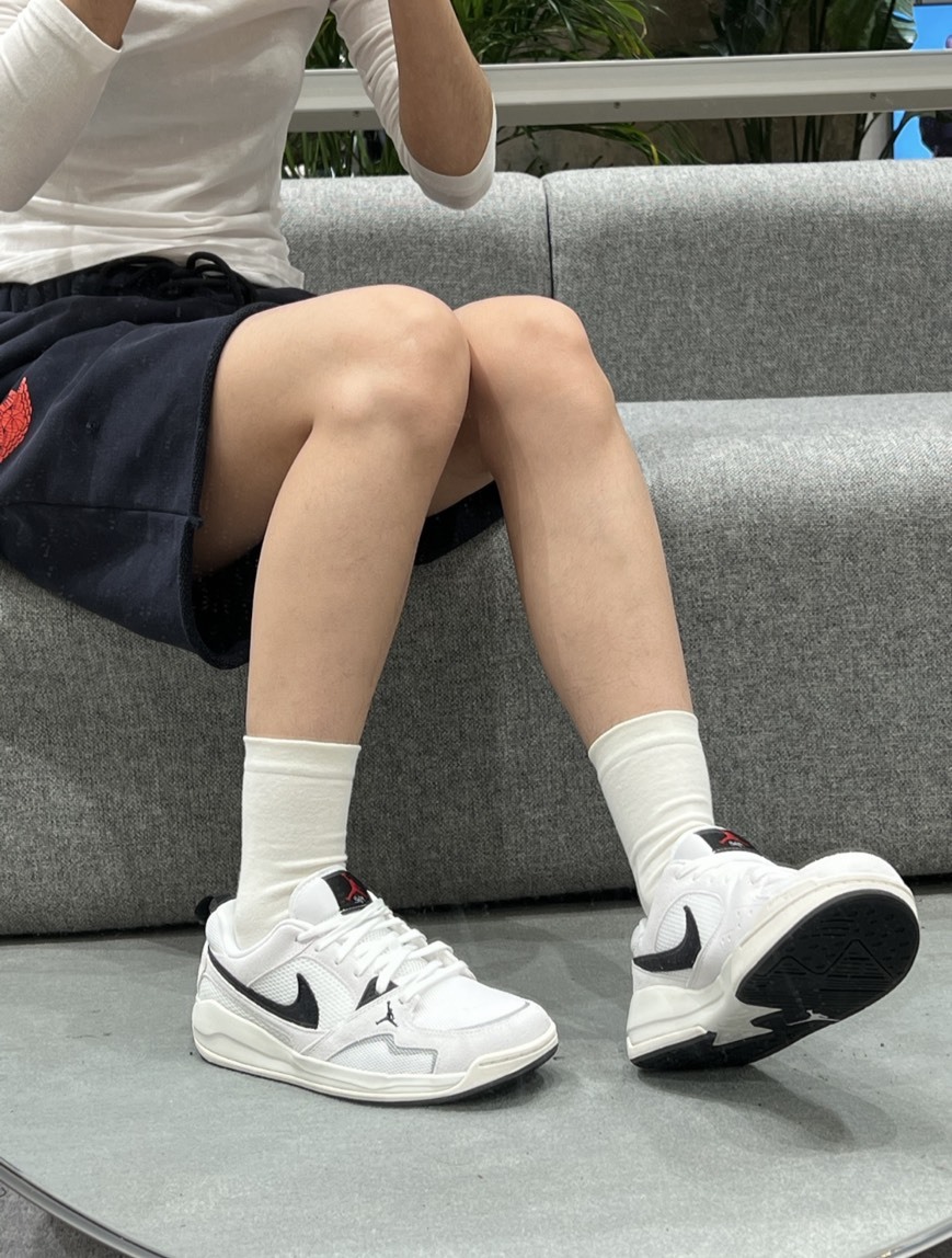 NIKE JORDAN CMFT ERA 白黑 HJ6777100