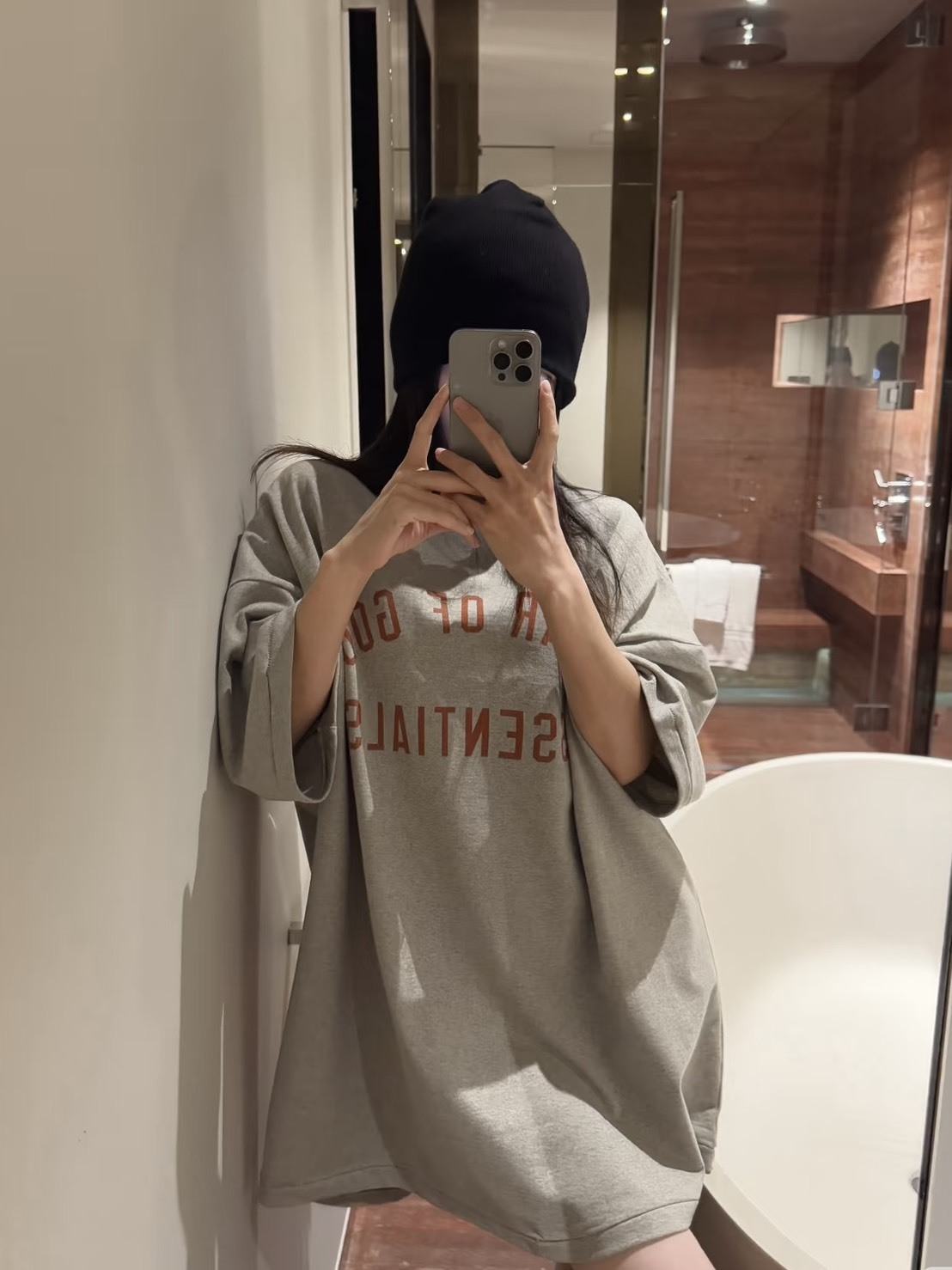 KTQ STORE ‧ Fear of God Essentials Fall24 T-Shirt 三色 125BT244192F米  125BT244190F黑 125BT244191F灰