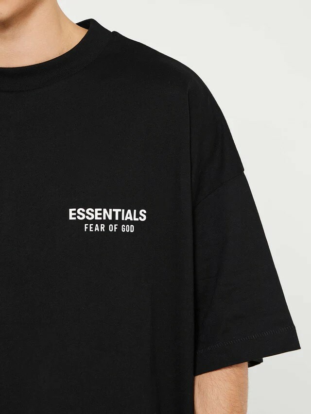 KTQ STORE ‧ Fear of God Essentials Jersey Crewneck T-Shirt 三色 125HO244368F灰、125HO244369F咖、125HO244360F黑