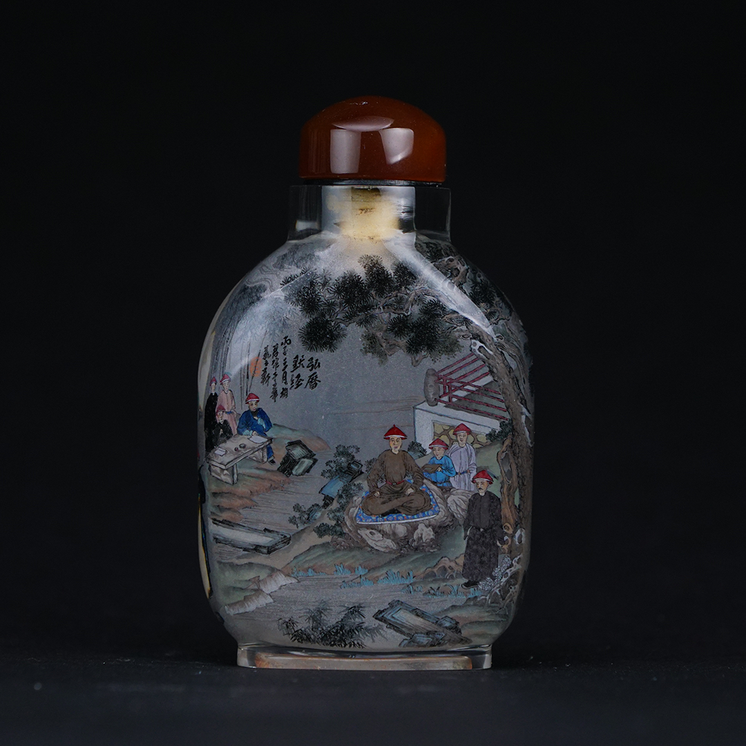 弘曆雙圖鼻煙壺 帝王戎裝靜修並現展文武雙全風範