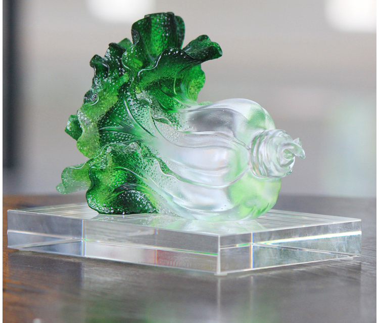 鹿港窯禮品館│精緻琉璃白菜擺件 - 象徵繁榮與吉祥的藝術珍品