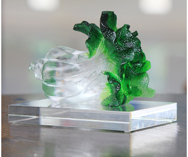 鹿港窯禮品館│精緻琉璃白菜擺件 - 象徵繁榮與吉祥的藝術珍品