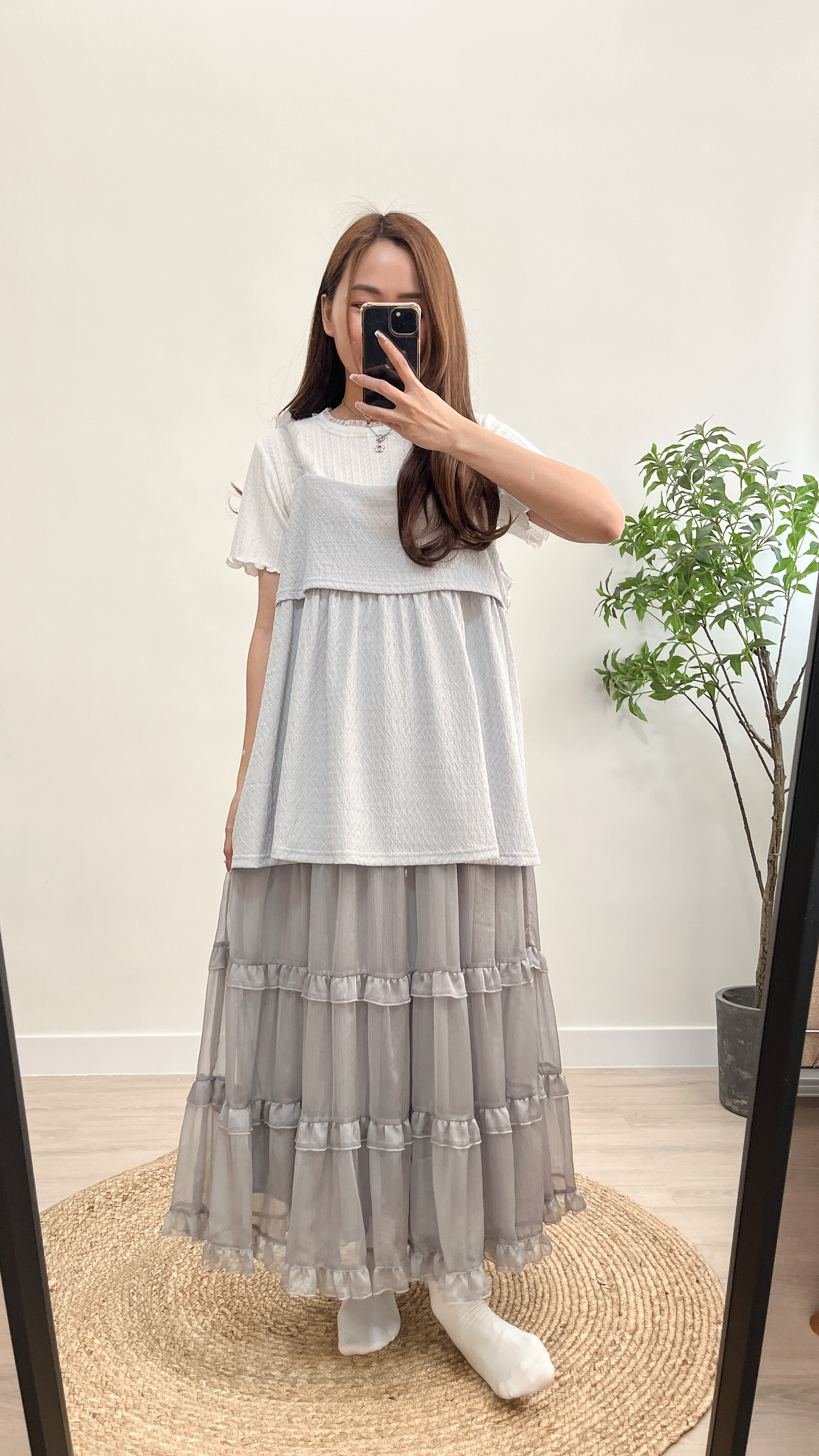 預訂| 日系感紗紗吊帶壓紋外搭 ( 三色入 )