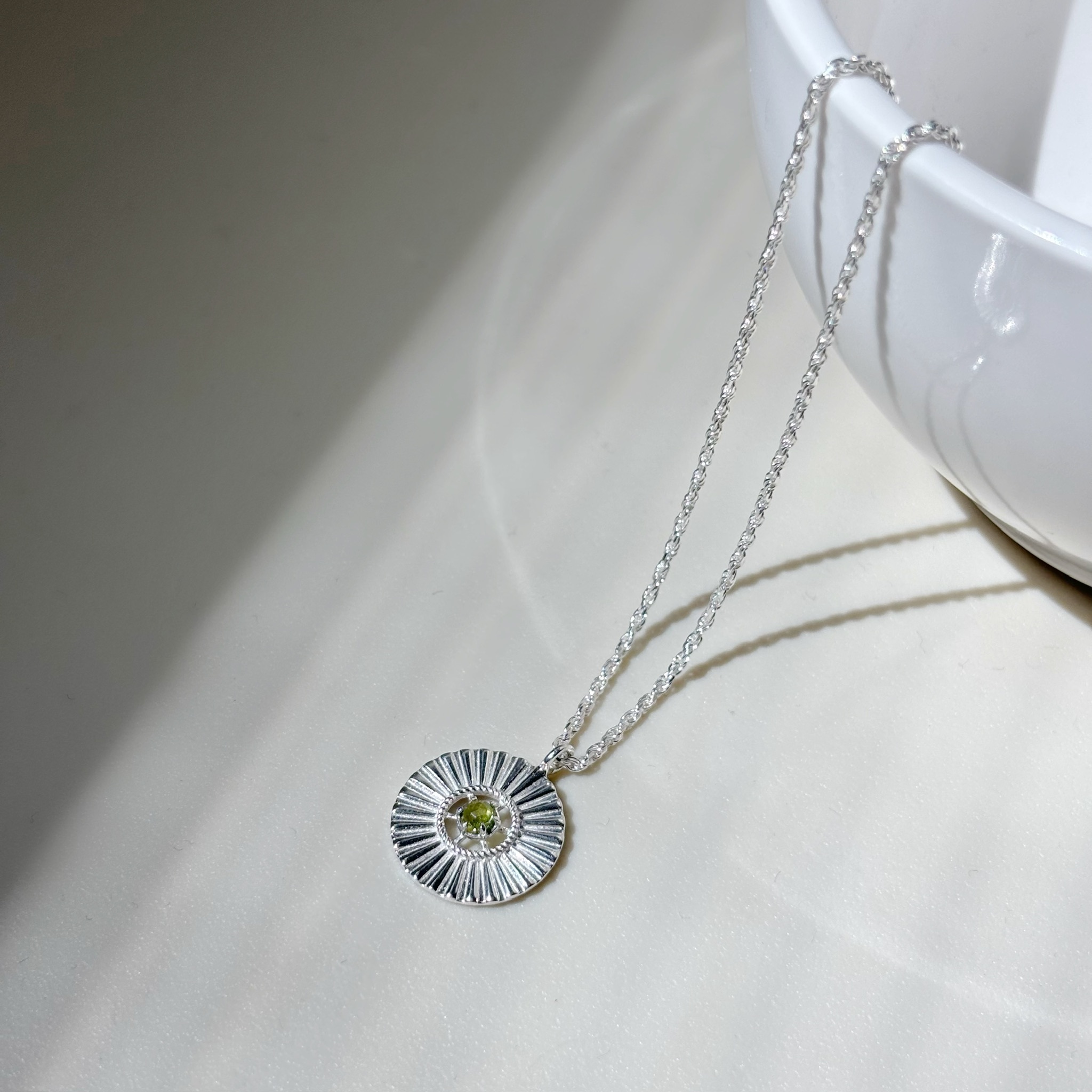 Sunflaire維蘇威石水波紋項鍊