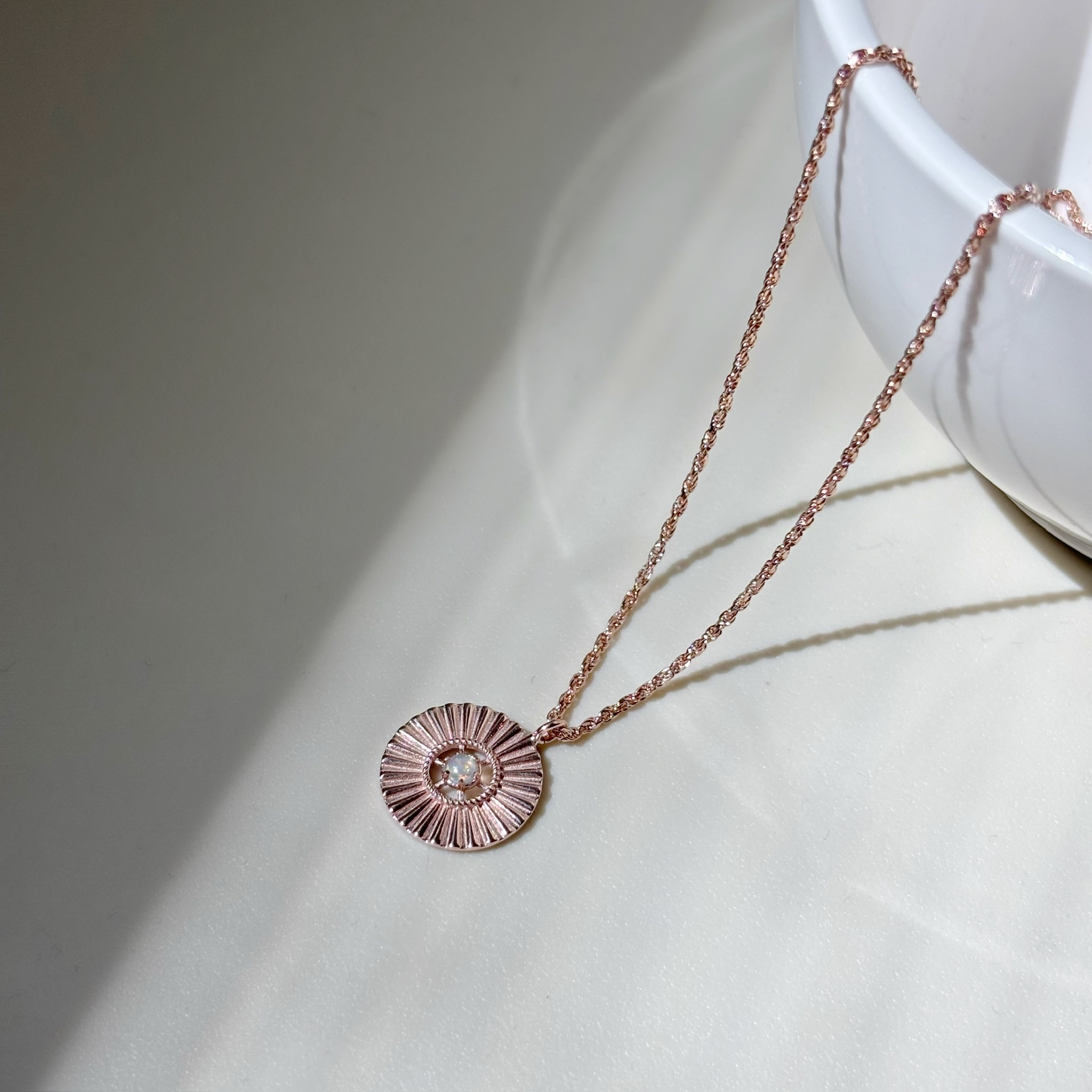 Sunflaire歐泊石水波紋項鍊