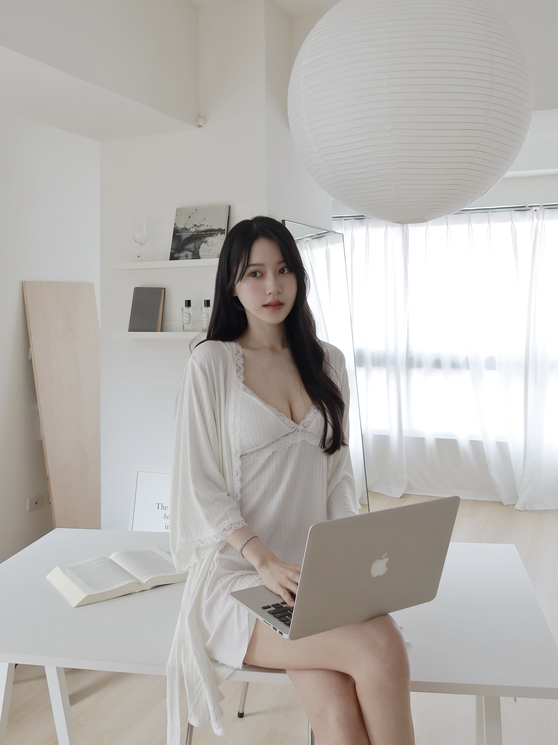 莫代爾輕膚蕾絲兩件式睡衣