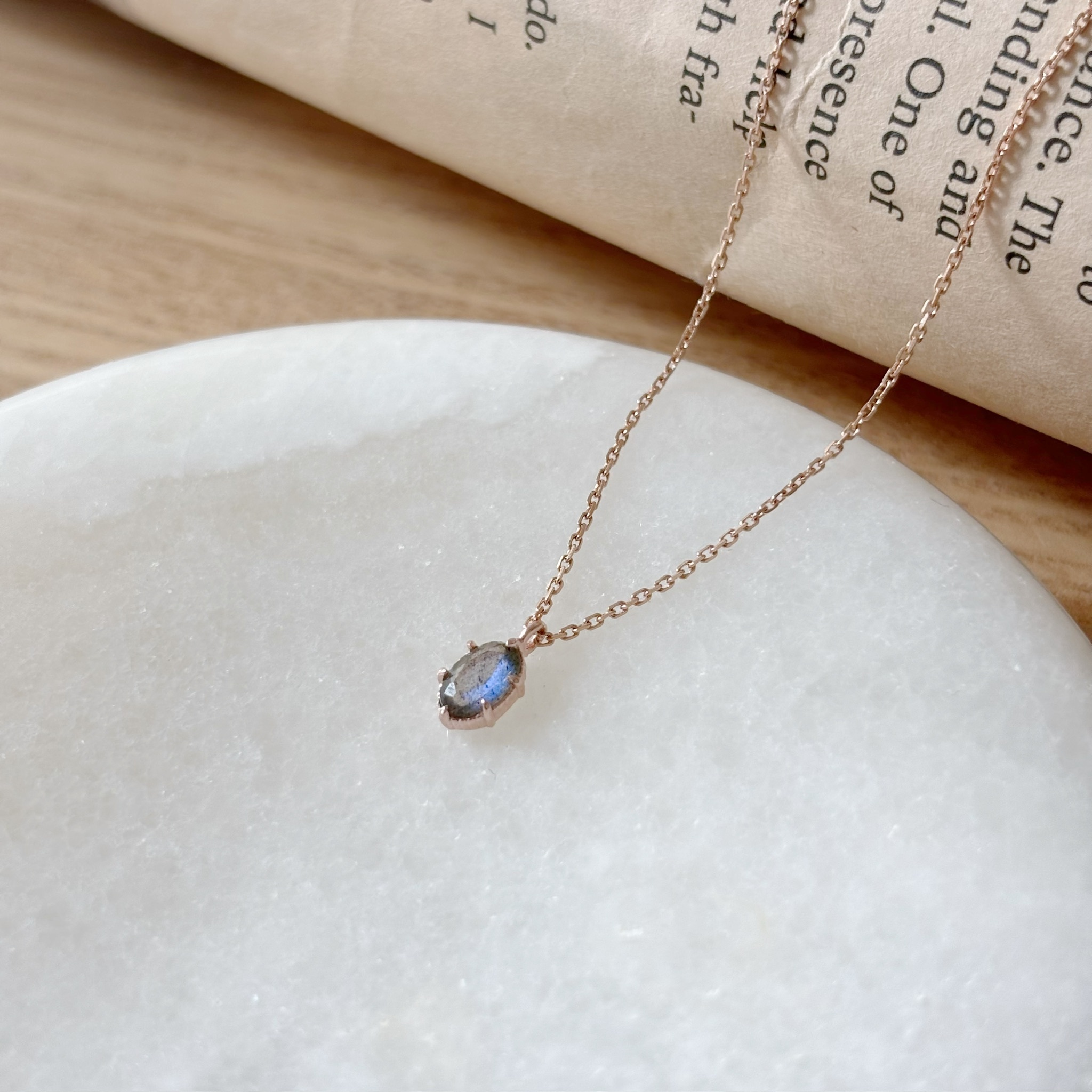 六爪小橢圓拉長石項鍊