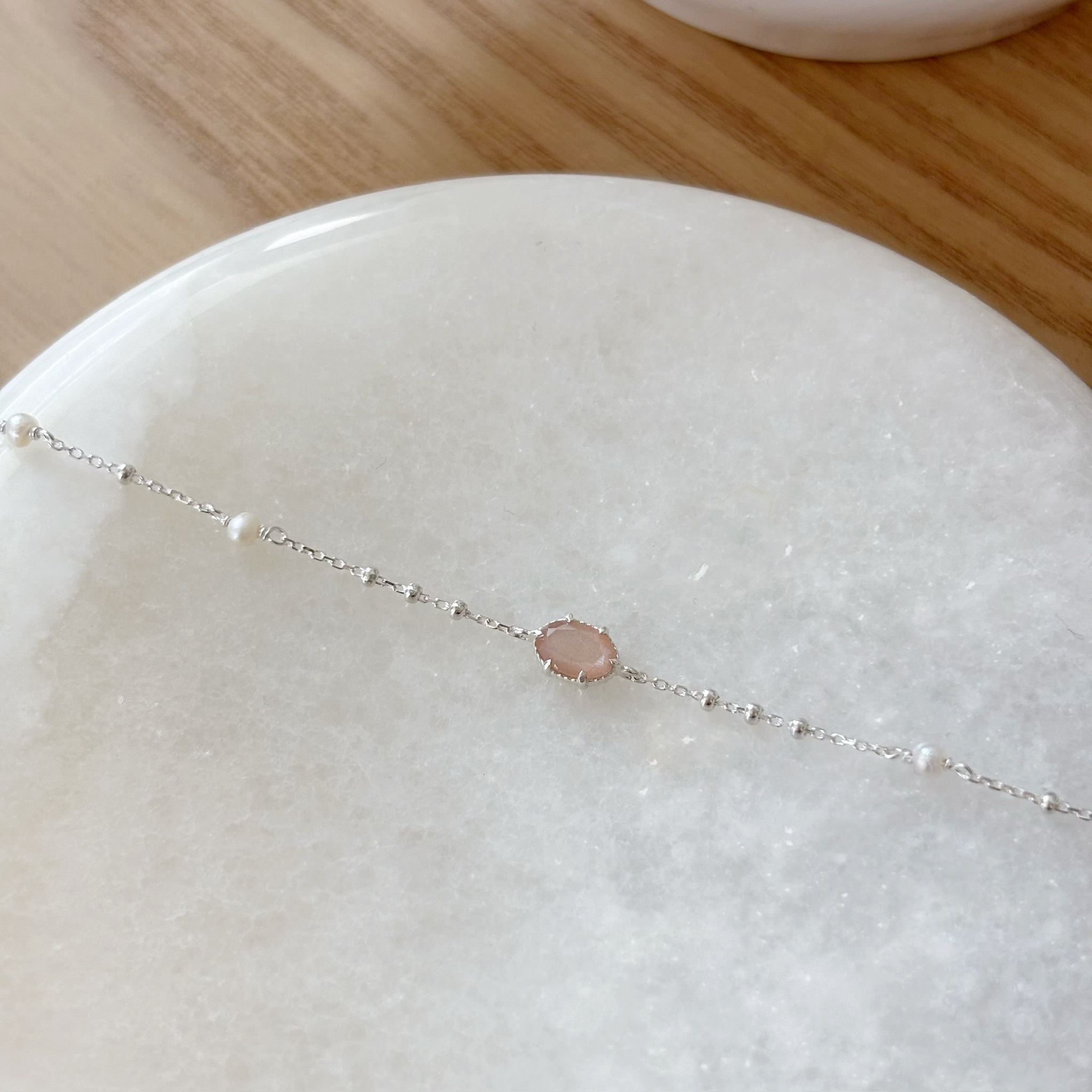 六爪小橢圓蜜桃月光石珍珠手鍊