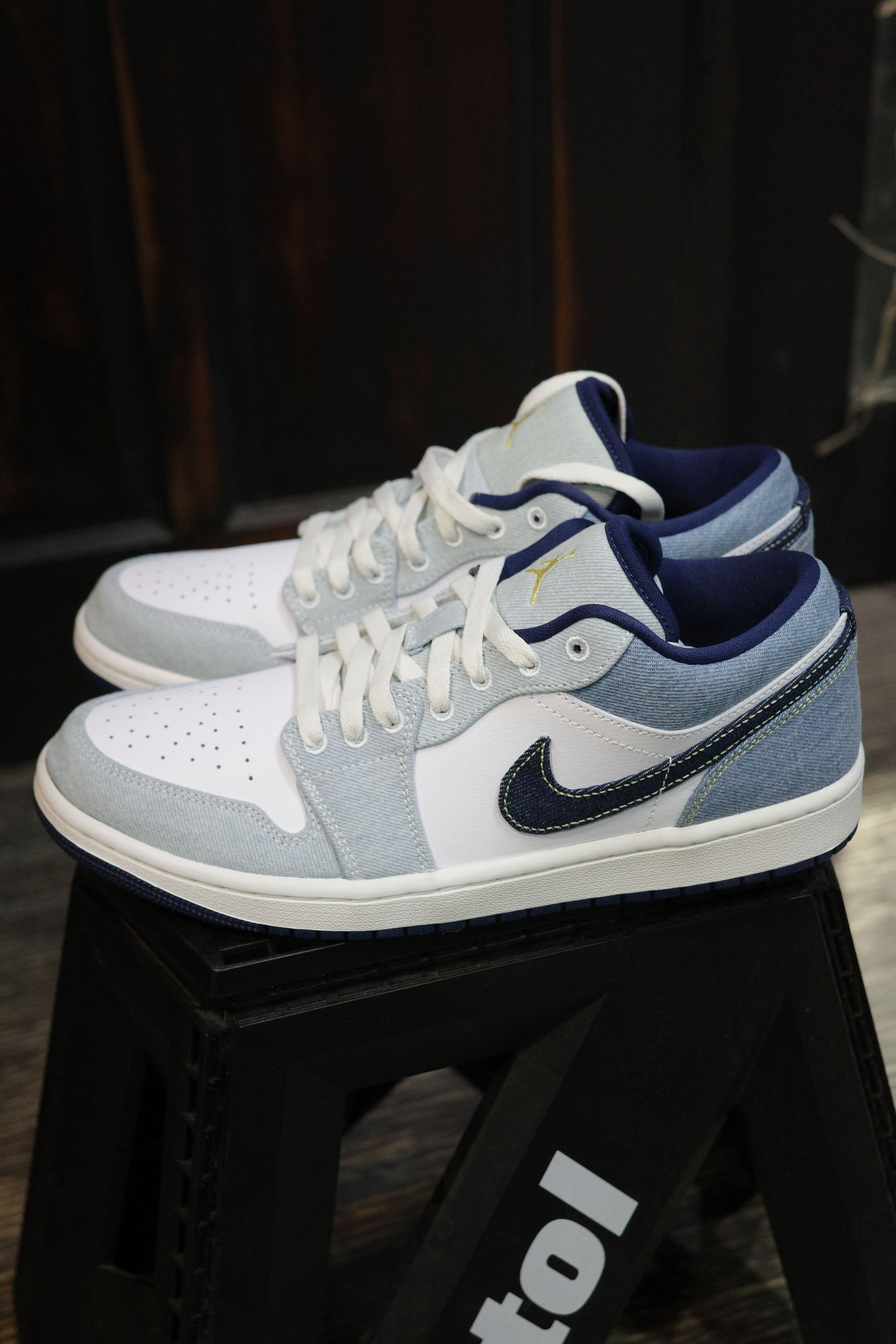Nike Air Jordan 1 Low SE 牛仔拼接 白藍 IH0648-141