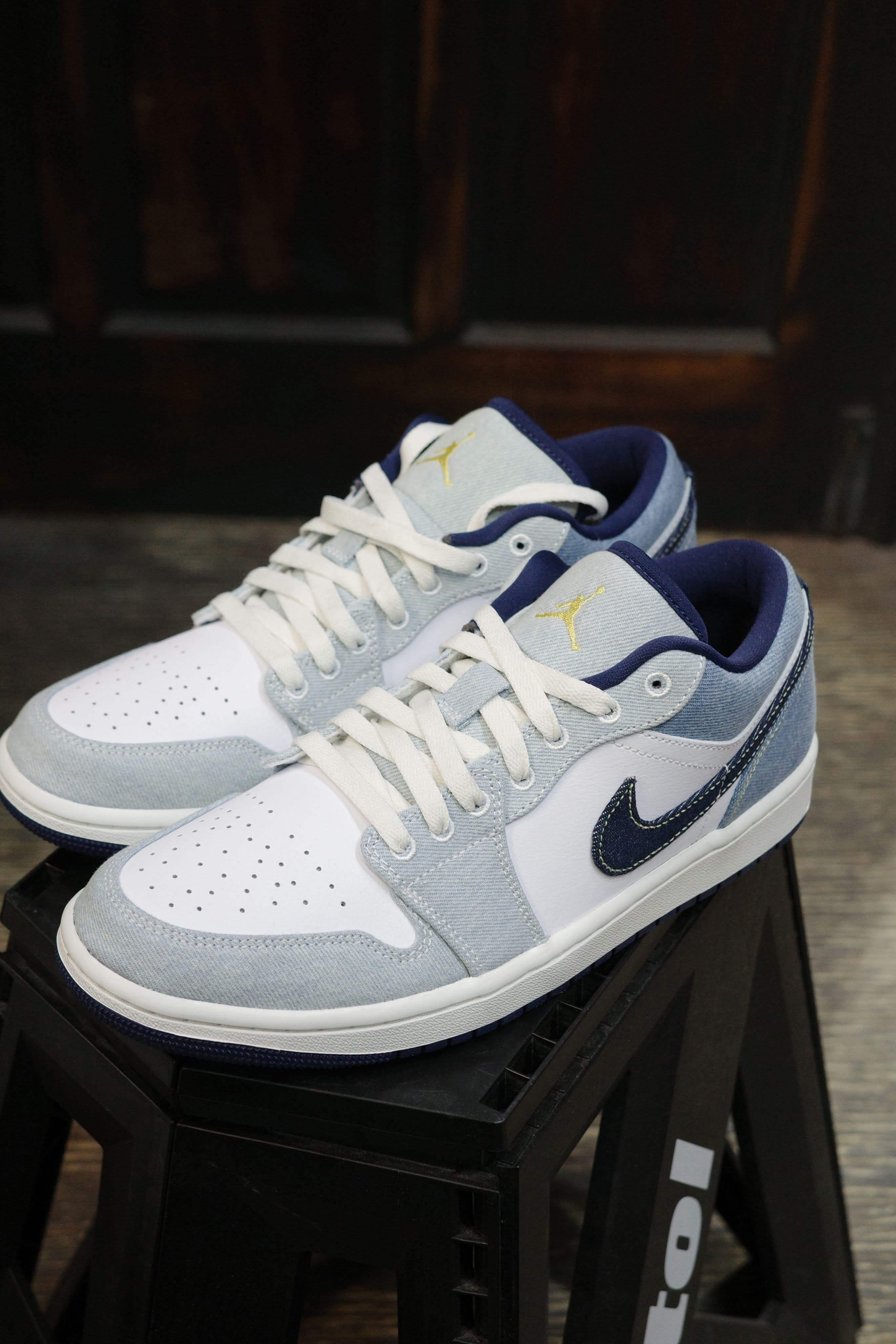 Nike Air Jordan 1 Low SE 牛仔拼接 白藍 IH0648-141