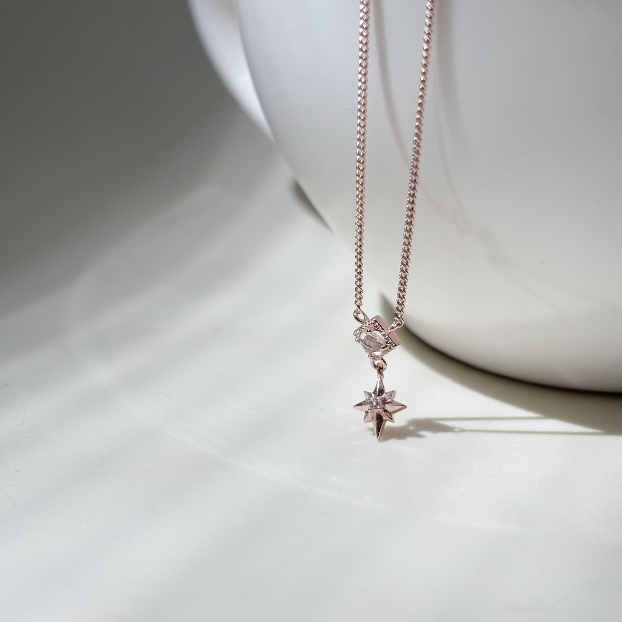 復古菱形垂星芒白托帕石項鍊