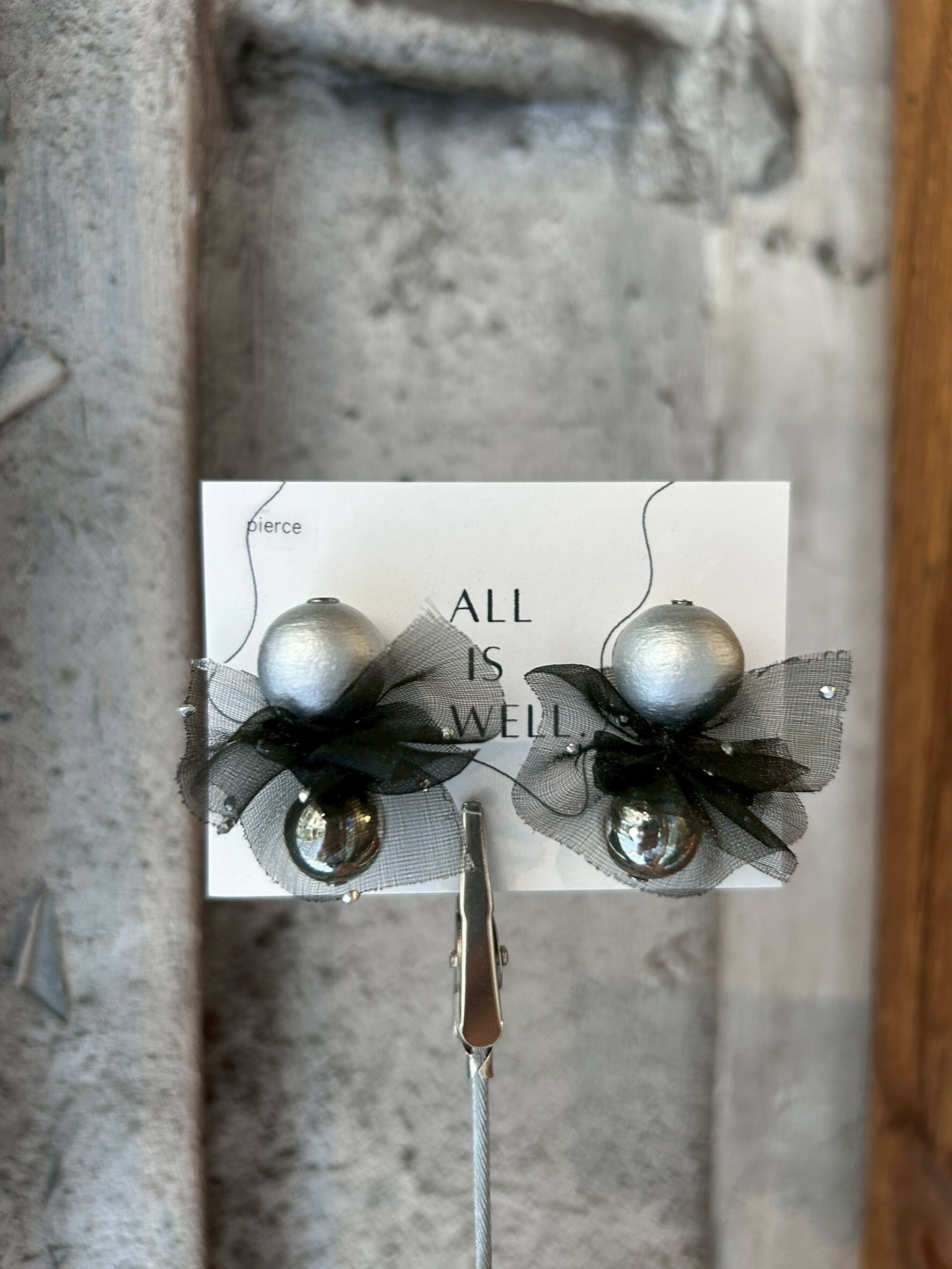 [ALL IS WELL.] La-ju. | 黑銀雙色 | 耳夾 | NO.8