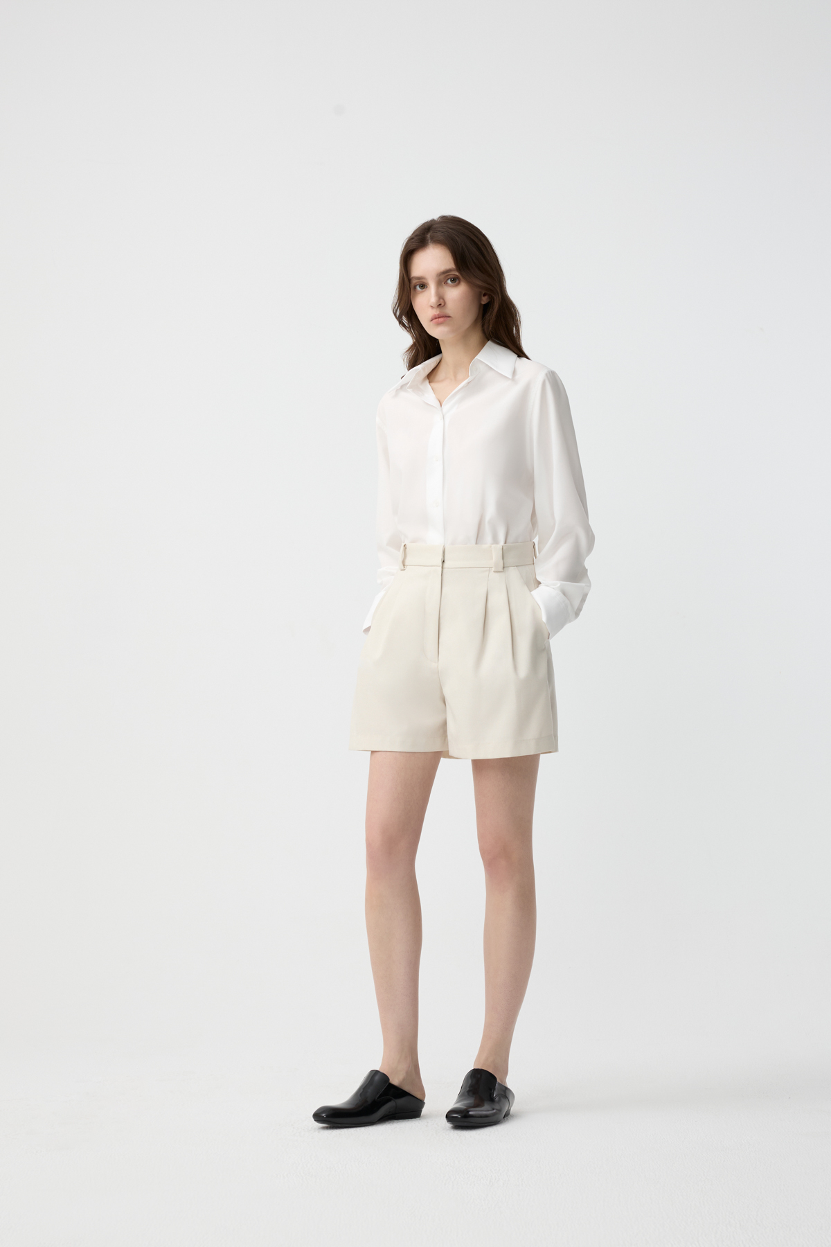 LINNET 麻感短褲 女（米白）