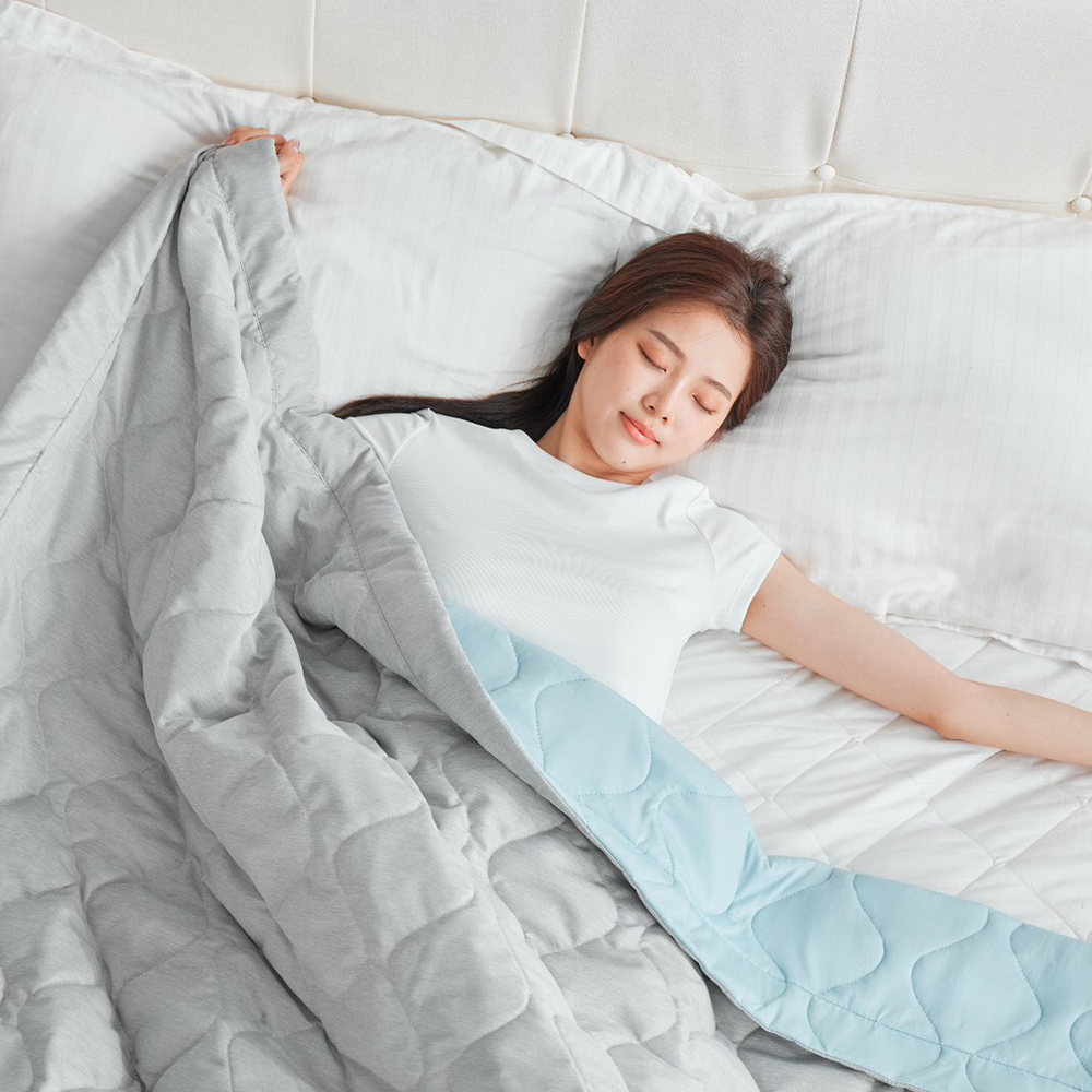 【MITOMAX】石墨烯超導遠紅外線涼毯x1毯(天空藍色)(150x200cm)(涼被/太空涼毯 /四季毯)(結帳再享9折優惠)