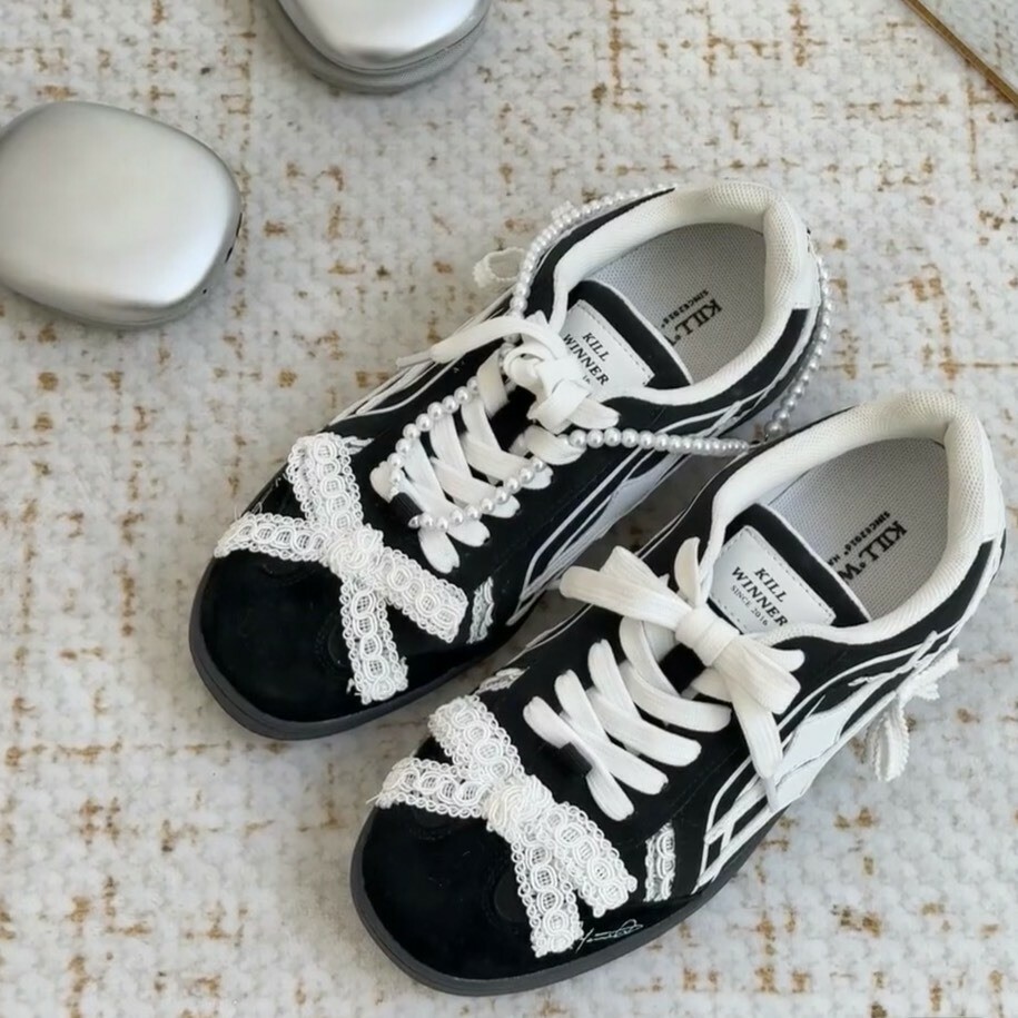 <買鞋送禮物🤍> 張員瑛同款 Killwinner 珍珠 蕾絲緞帶 德訓鞋 芭蕾舞鞋 蝴蝶結 黑白 麂皮