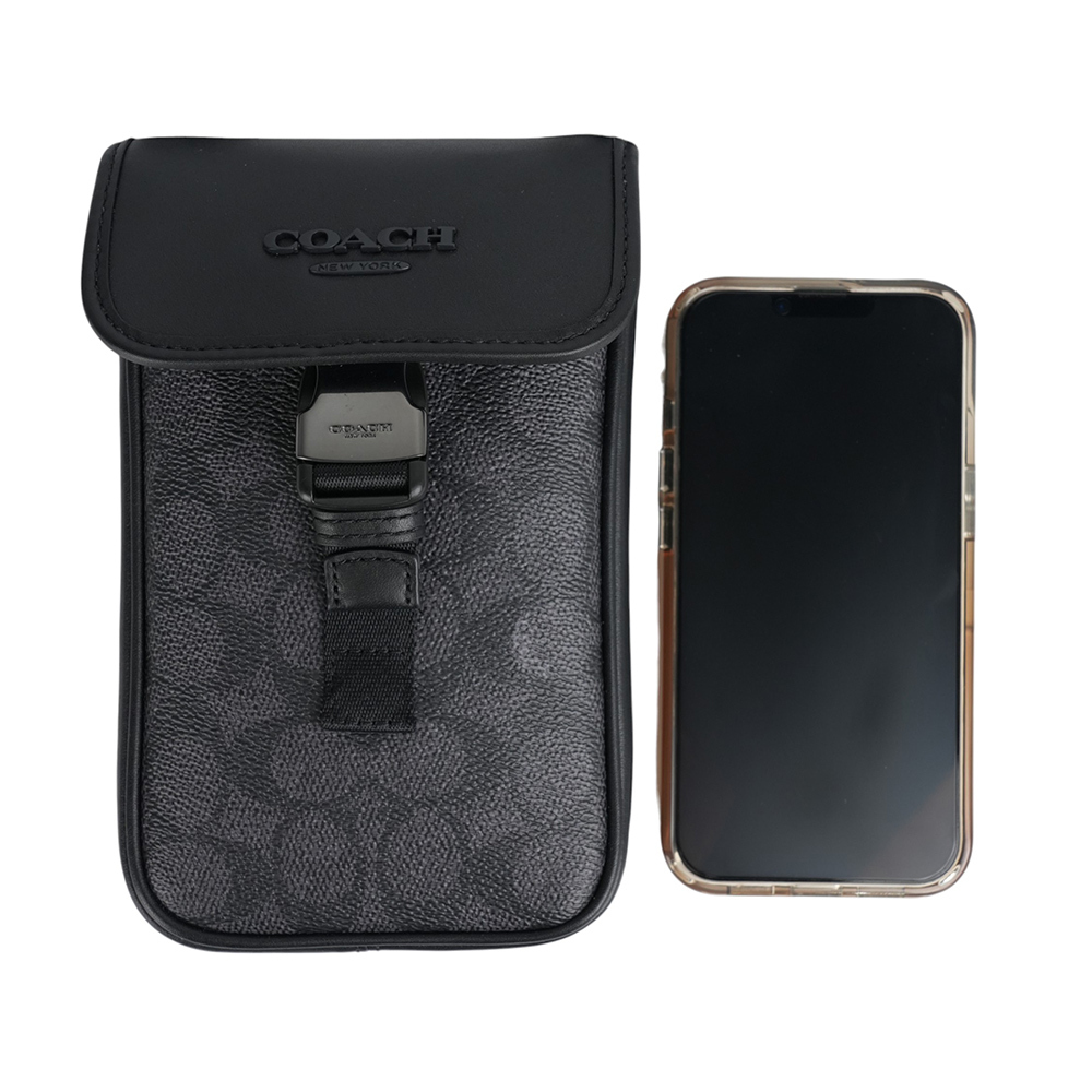 【COACH】Racer 塗層帆布及小牛皮釦式手機包/斜背包(炭灰色) CT885 QBMI5