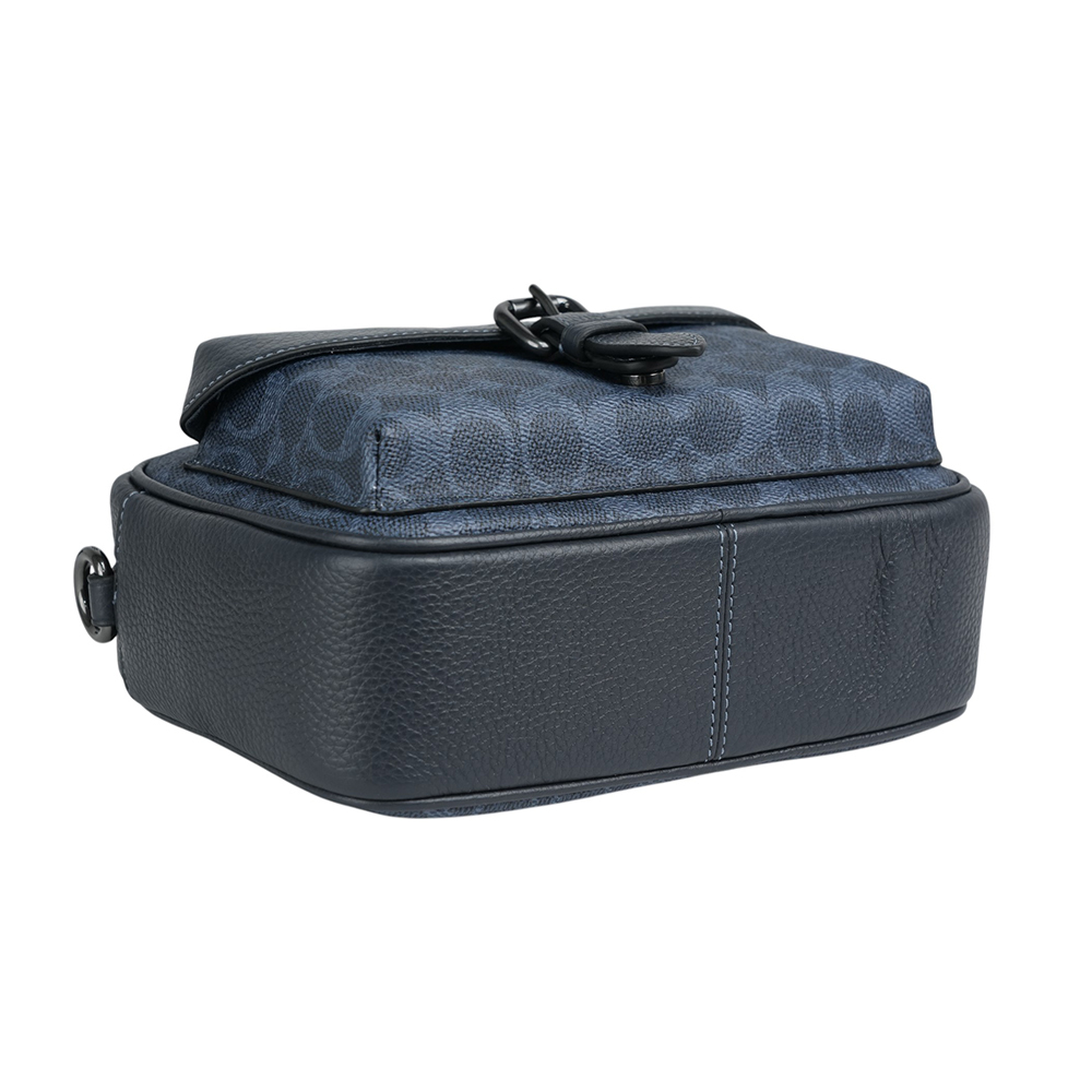 【COACH】Warner 塗層帆布及皮革拉鍊斜背包(牛仔藍/午夜藍) CW217 QBN2V