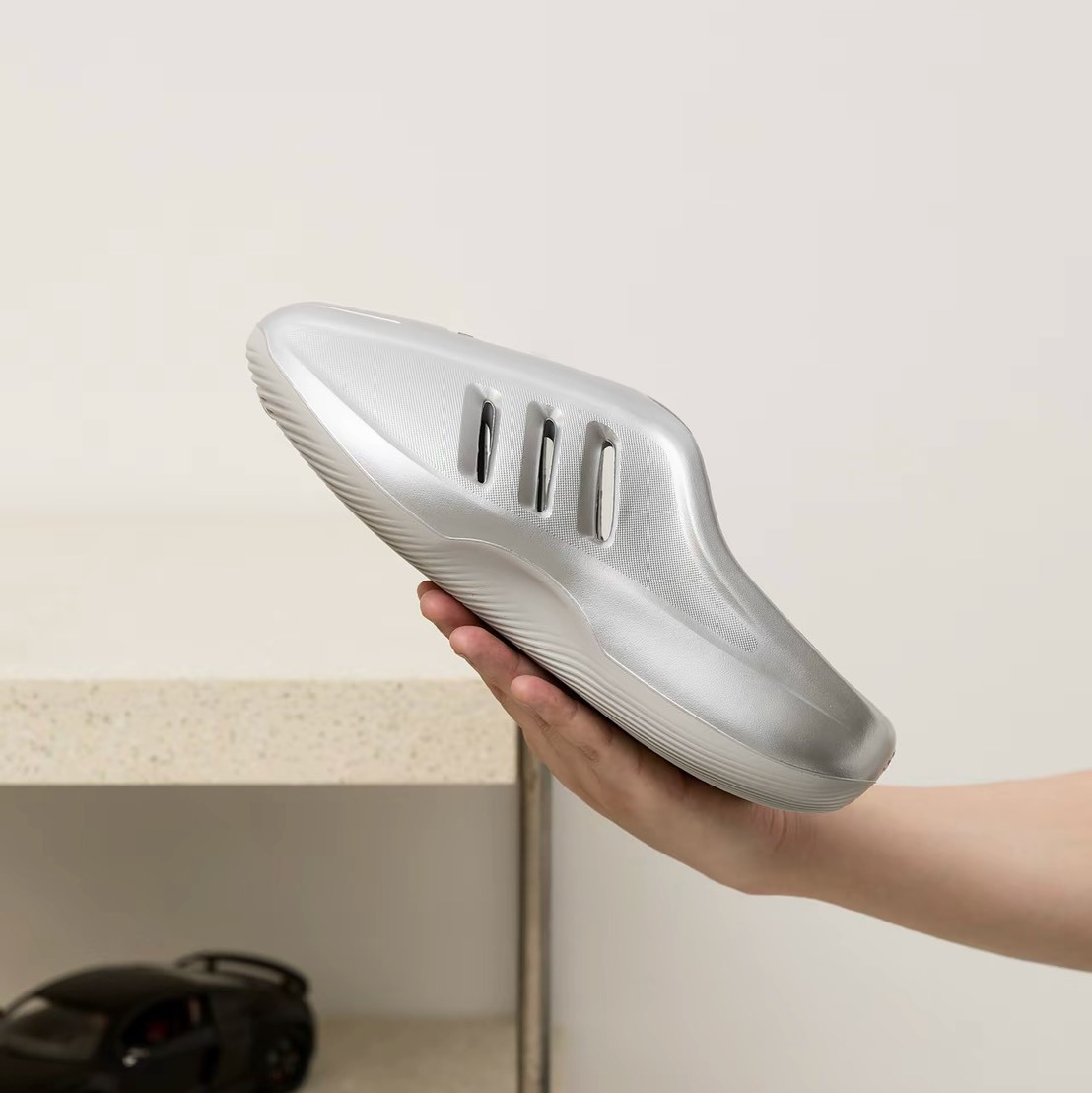 Adidas adiFOM IIInfinity Mule Metallic Silver 未來感 金屬銀 CYBERTRUCK 液態銀色 防水耐磨 包頭 拖鞋 IH2814