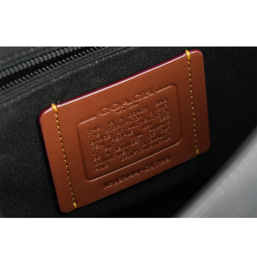 【COACH】Sprint Map 25 粒紋皮革翻蓋斜背包(石墨黑) CY798 QBGF