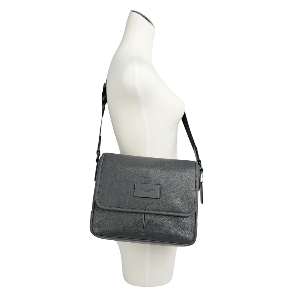 【COACH】Sprint Map 25 粒紋皮革翻蓋斜背包(石墨黑) CY798 QBGF