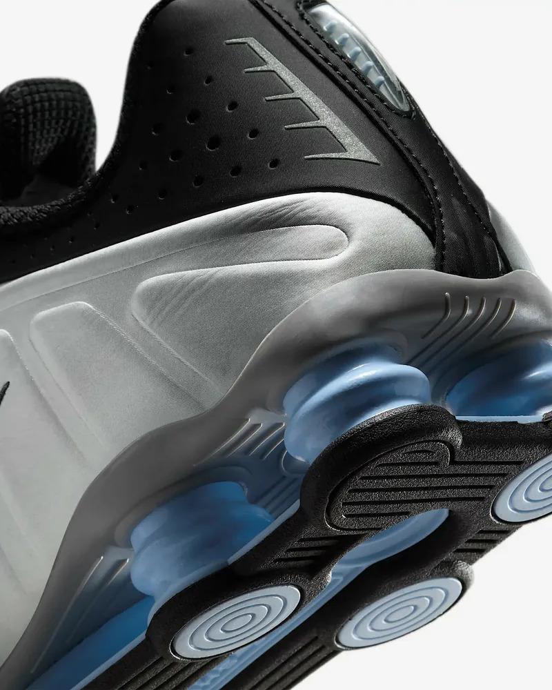 Nike Shox R4 四柱彈力系統