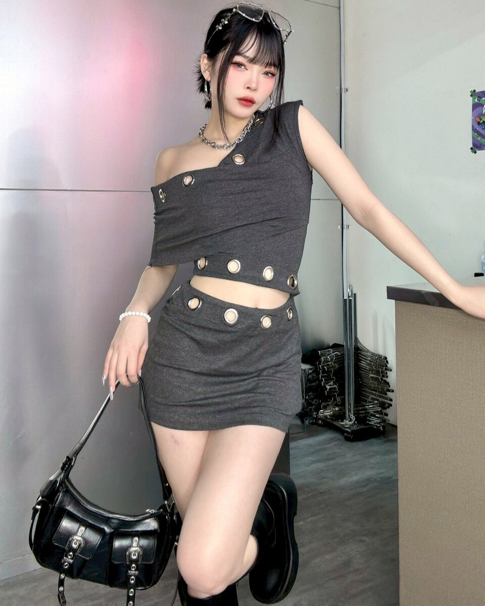 圓環不規則露腰洋裝