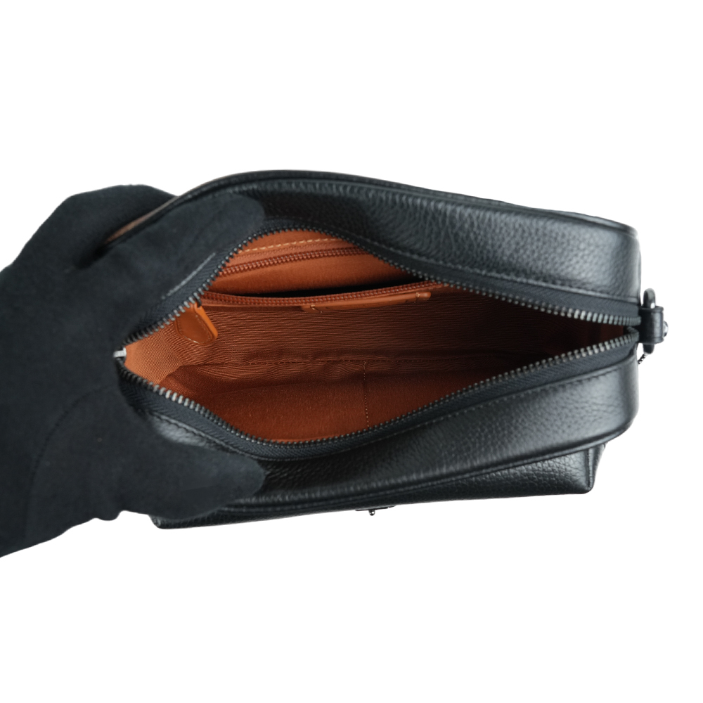 【COACH】Warner 塗層帆布及皮革拉鍊斜背包(棕褐色/黑色) CW217 QBNRX