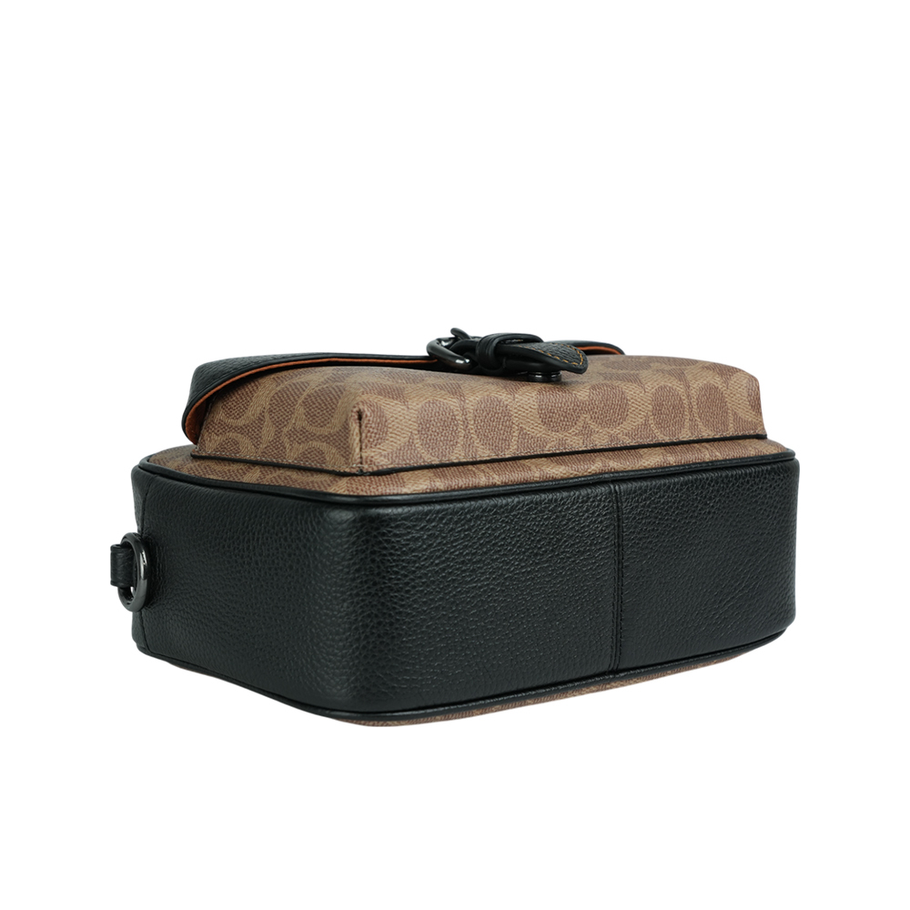 【COACH】Warner 塗層帆布及皮革拉鍊斜背包(棕褐色/黑色) CW217 QBNRX