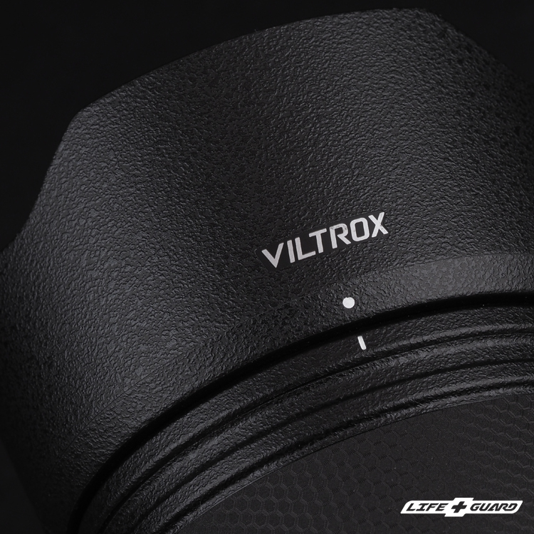 LIFE+GUARD 鏡頭貼膜安裝示意，適用 Viltrox AF 27mm F1.2 Pro