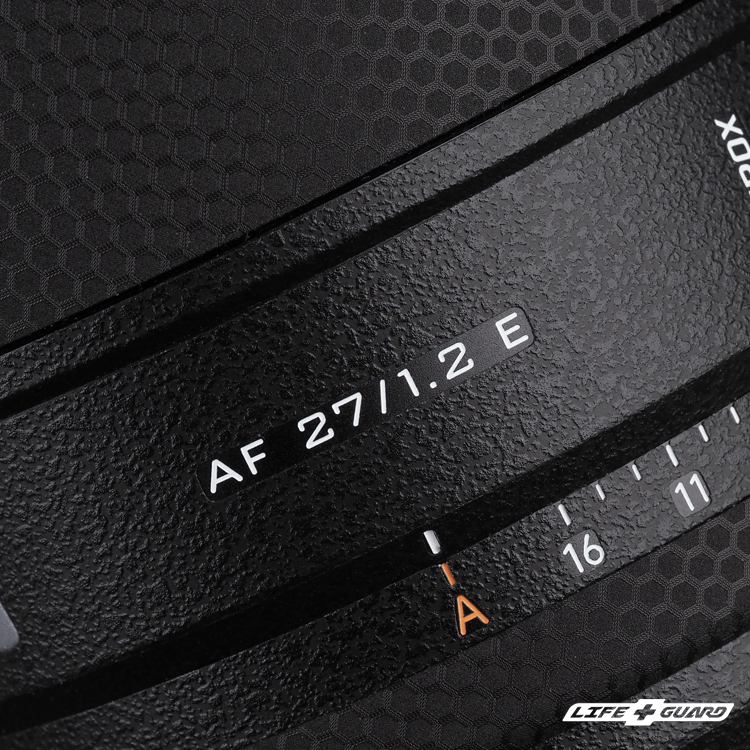 黑色砂紋貼膜質感特寫，LIFE+GUARD 設計風格