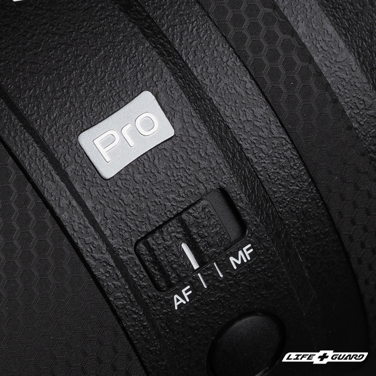 黑色砂紋貼膜質感特寫，LIFE+GUARD 設計風格