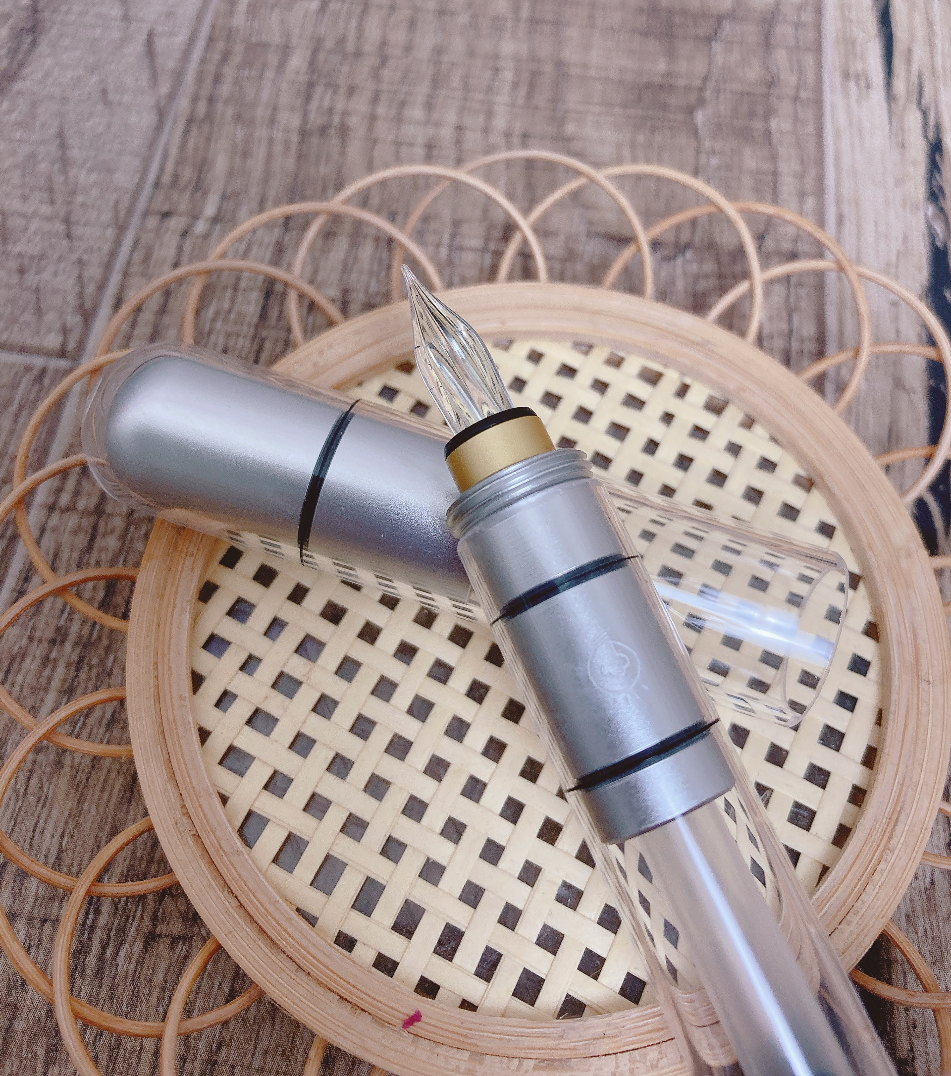 嗨賴 x 森作所｜水晶透明軸 吸墨式 玻璃筆 ⎯ 嗨賴星夜銀