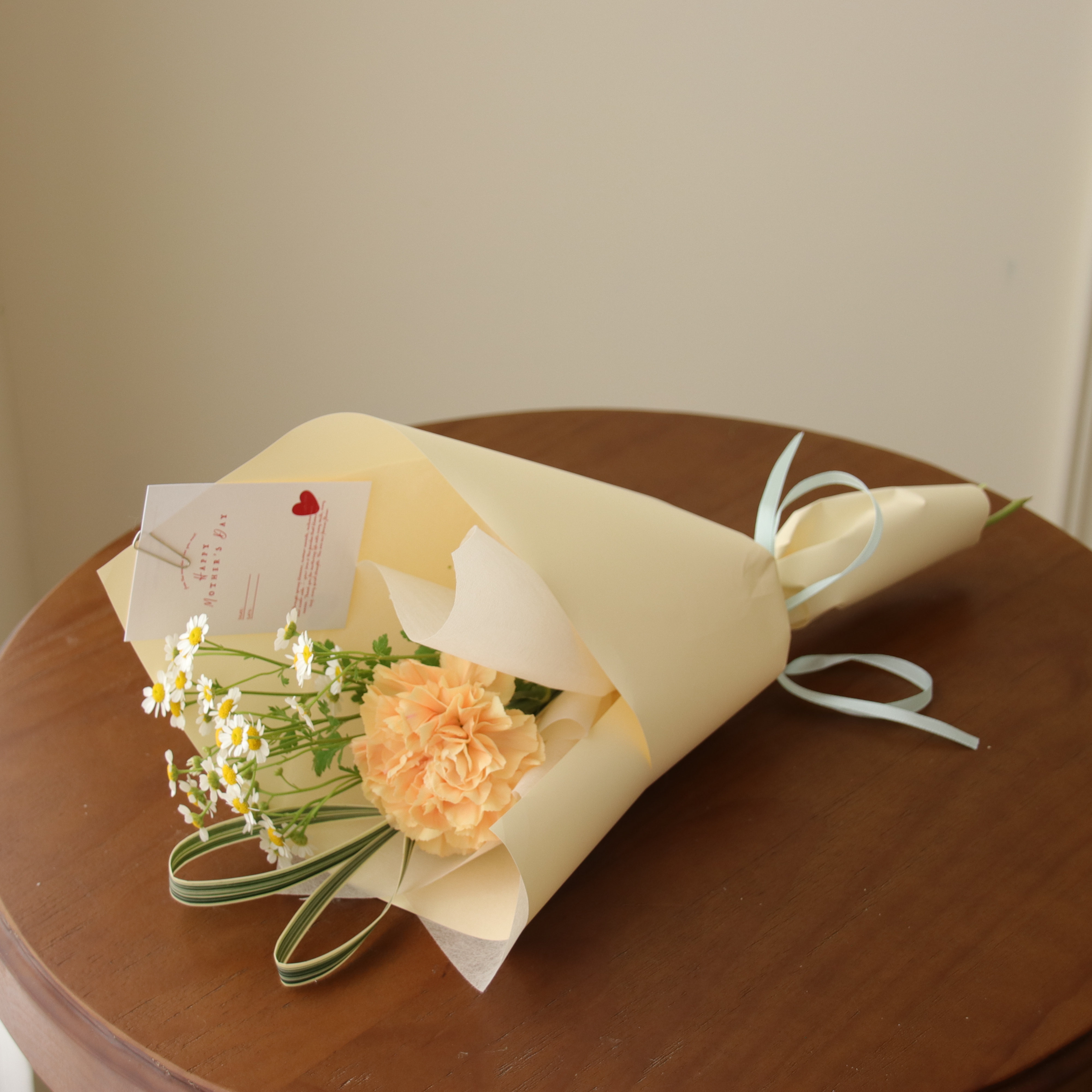 母親節限定花束-溫柔信差 康乃馨迷你花束 (此款有多色可選)