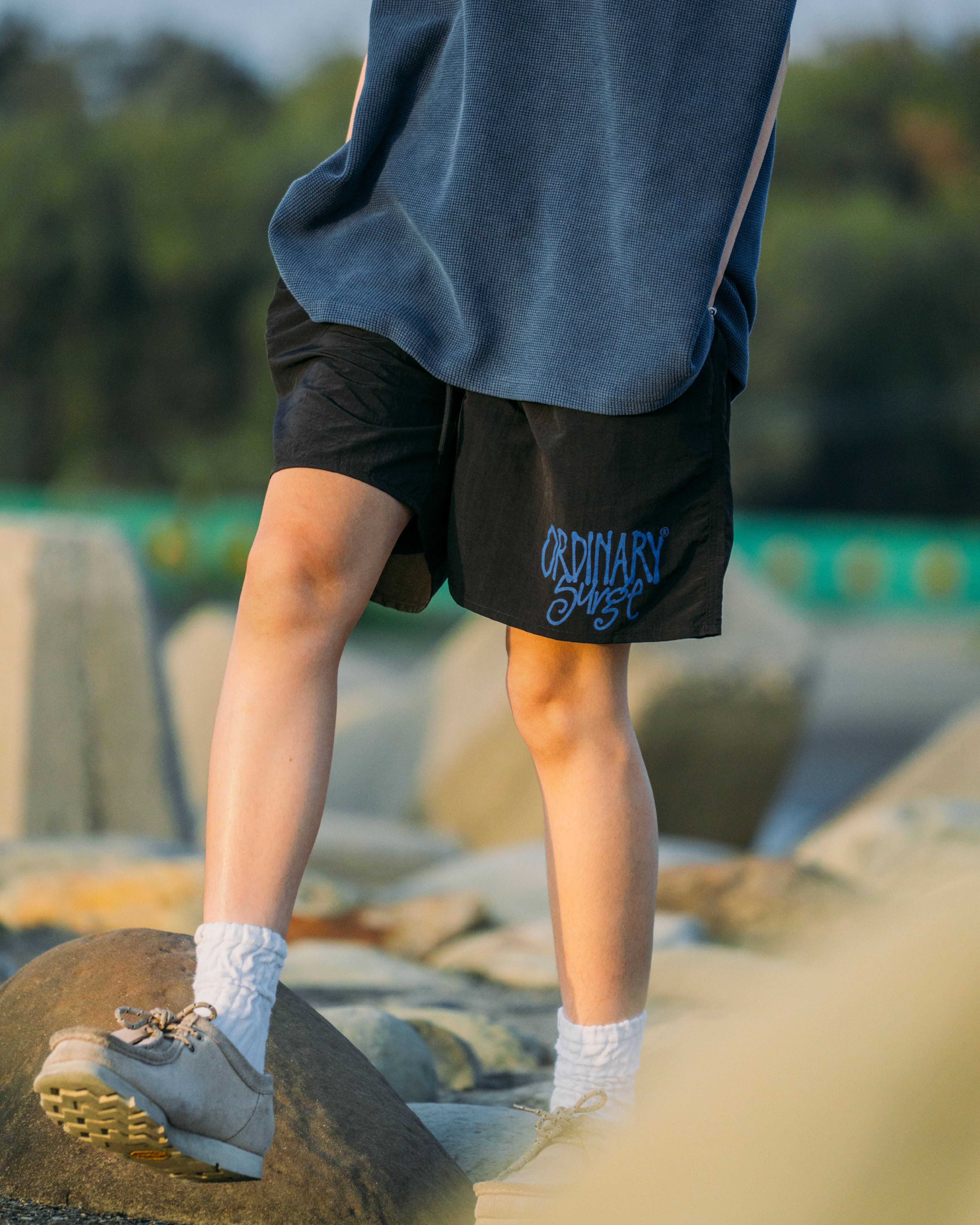 ORDINARY 手繪草寫LOGO海灘褲