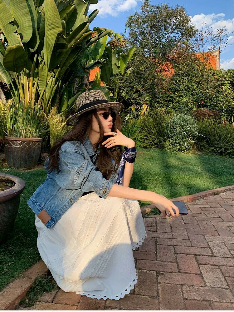 後皮標釦環收腰造型翻領牛仔外套S-L (Elegant & Love)